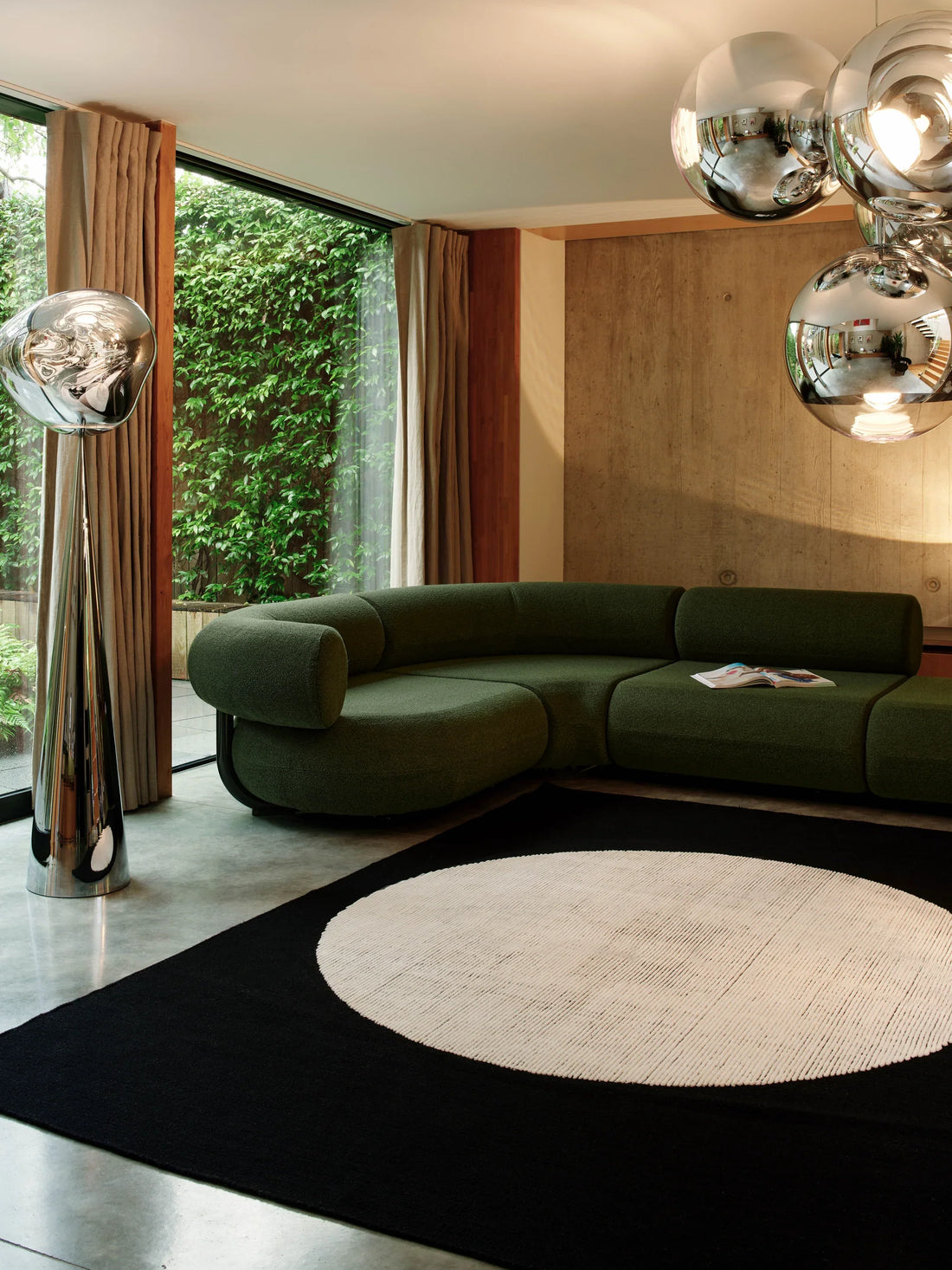 Disc Rug Texture Detail weiche und zugleich strapazierfähige Florstruktur mit taktilem Charakter für das Wohnzimmer