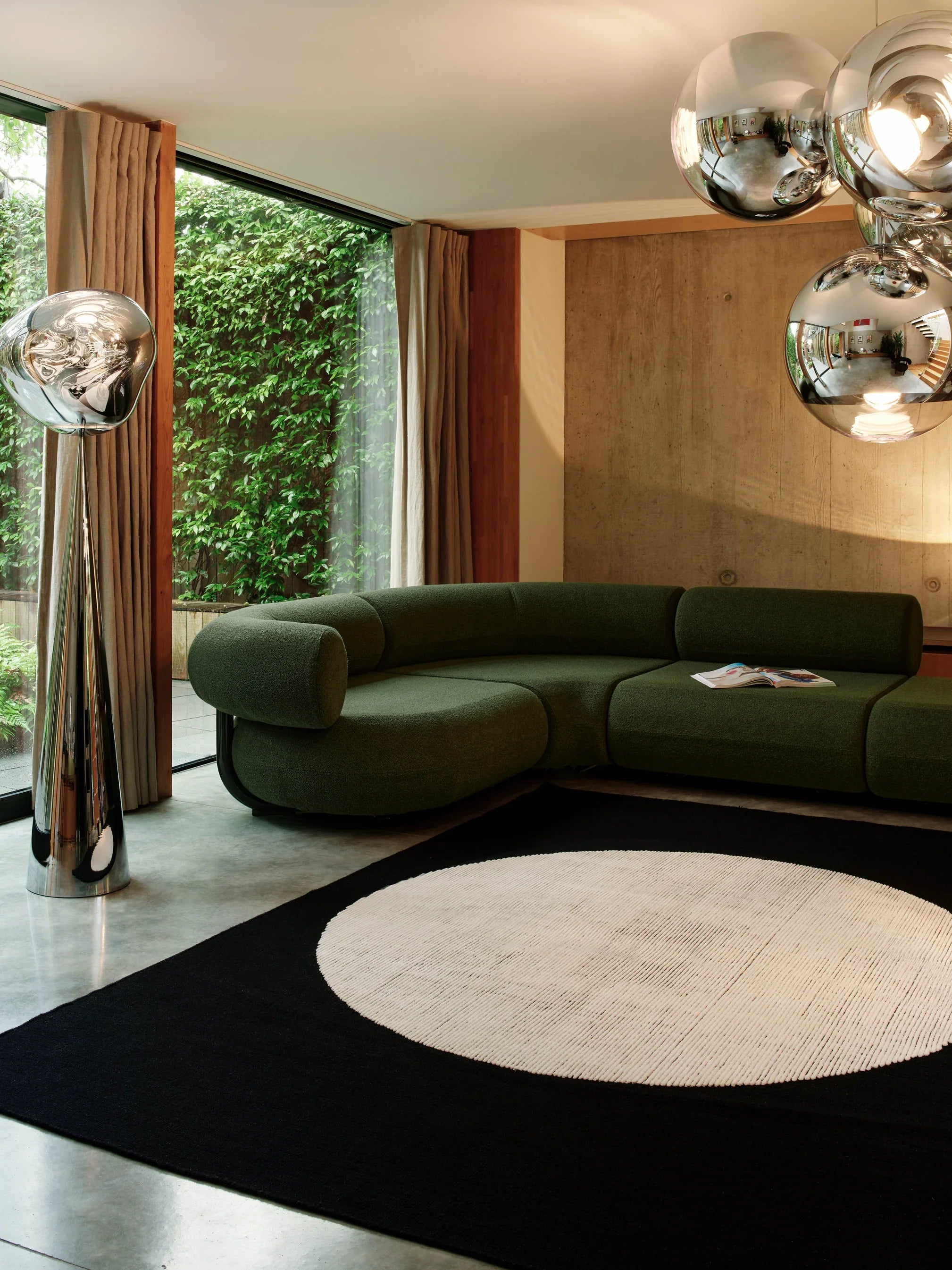 Disc Rug Texture Detail weiche und zugleich strapazierfähige Florstruktur mit taktilem Charakter für das Wohnzimmer