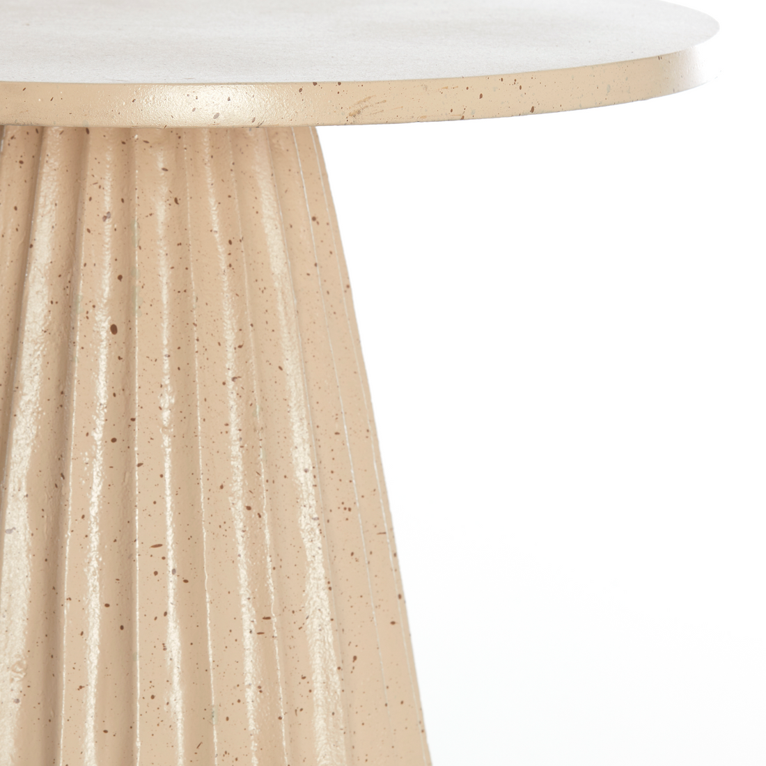 Moderner Beistelltisch aus Aluminium von Light & Living