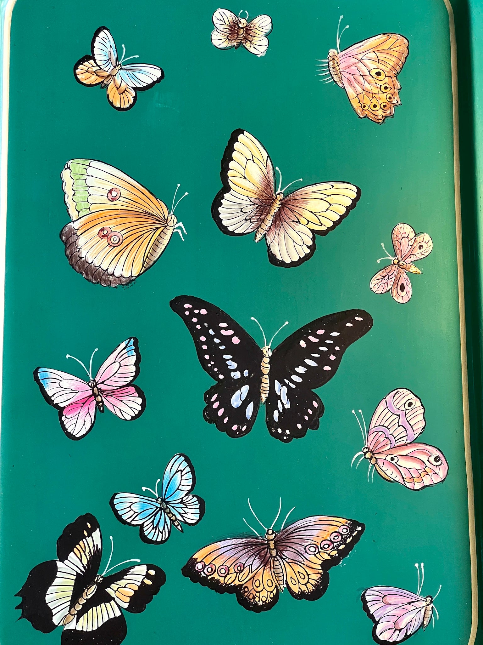 Handbemaltes Tablett „Butterfly Garden“