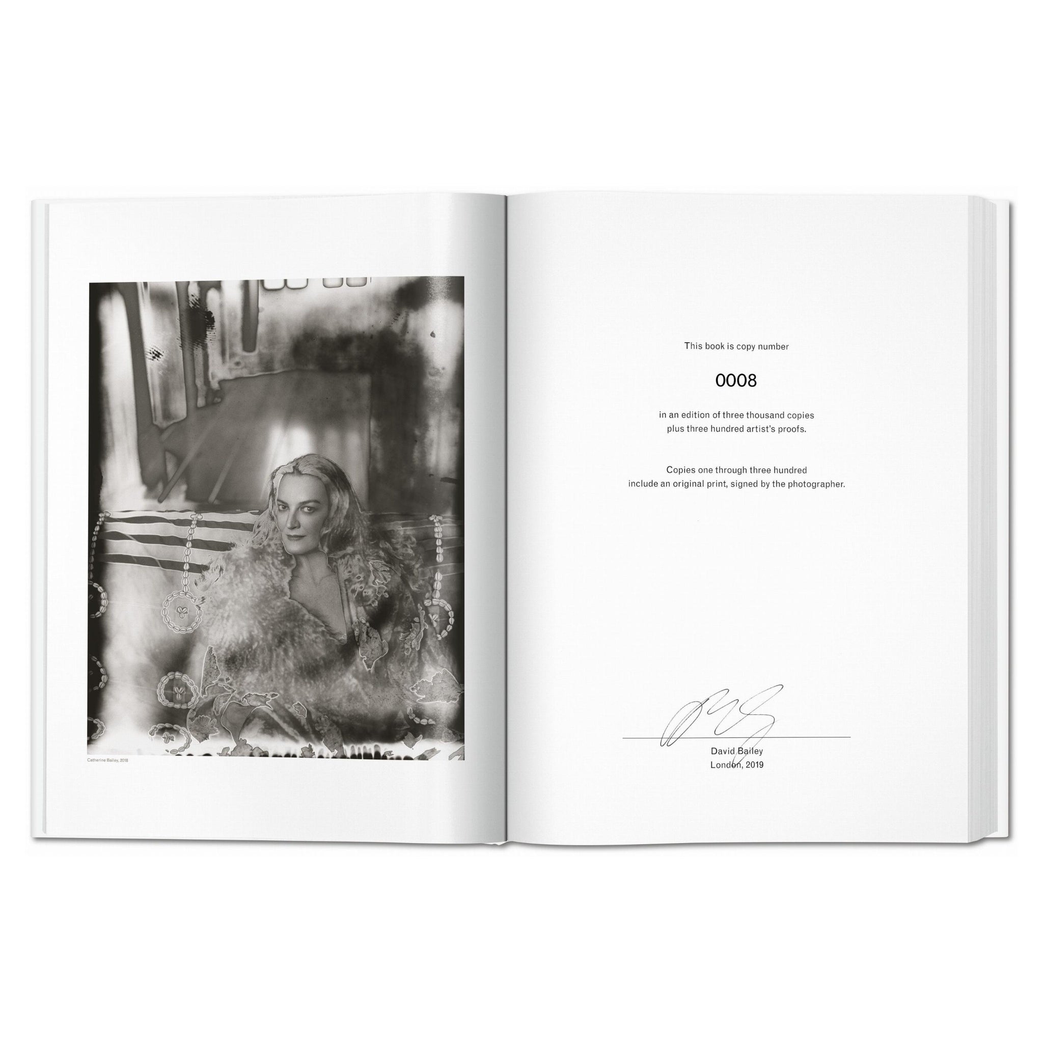 Galerieansicht mit fotografischen Kunstwerken