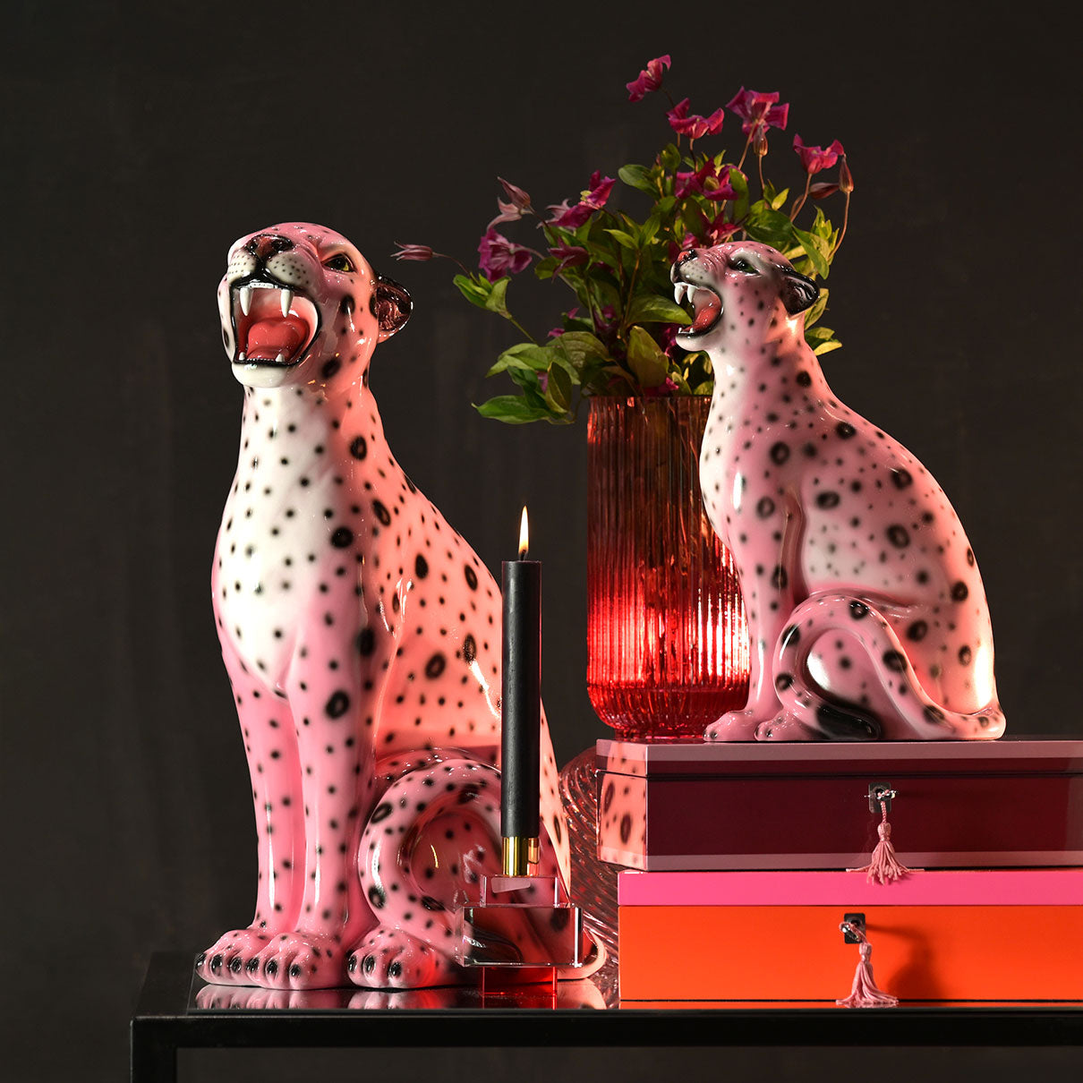Wildkatze Dekofigur Leopard Rosa modernes Dekoobjekt