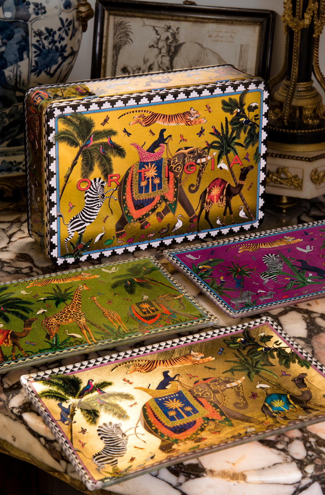 Tin Flying Tiger – Set aus 4 Glastellern in Metalldose