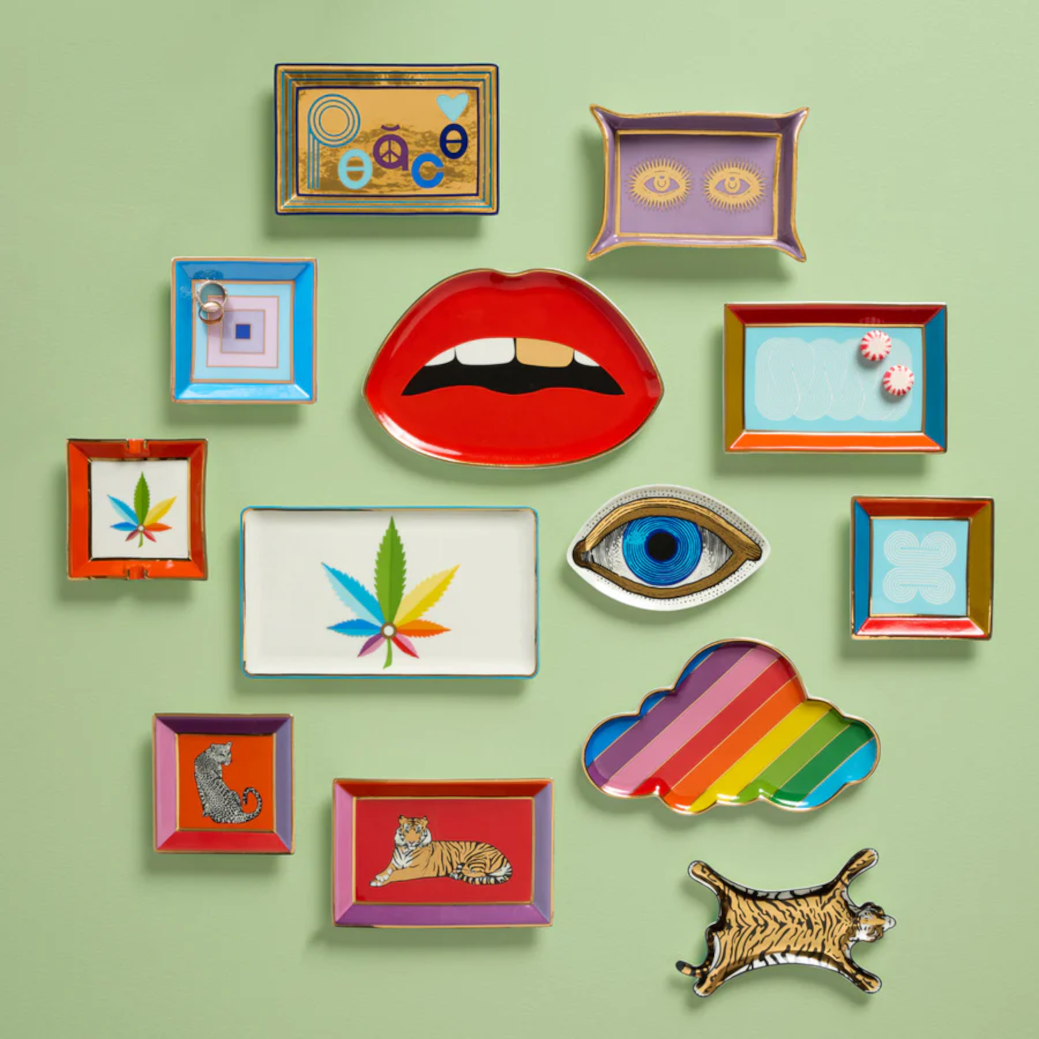 Designer-Tablett von Jonathan Adler, LIPS, mit luxuriösen Goldakzenten für ein stilvolles Zuhause.