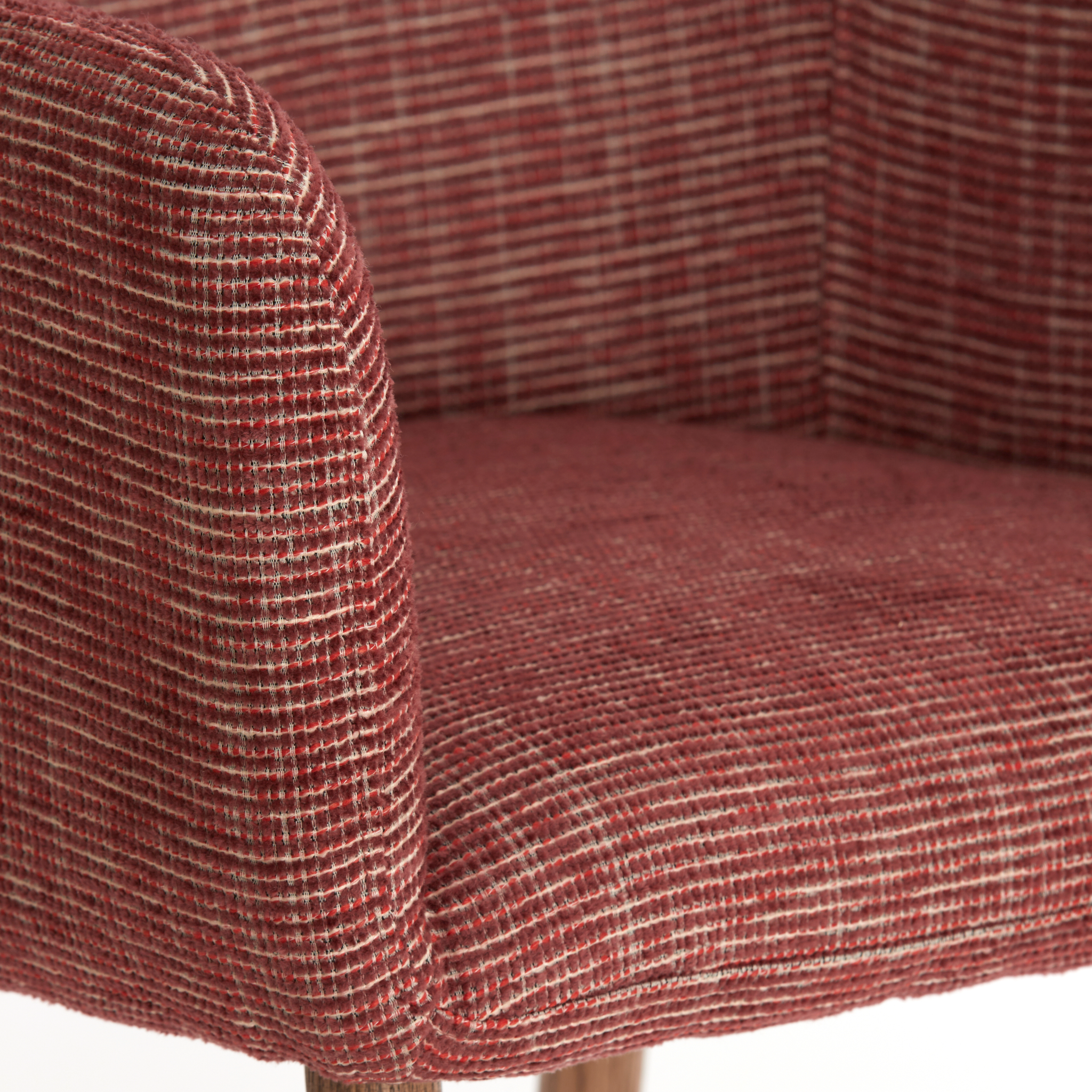 Komfortabler Stuhl "Blaine" mit hochwertigem Holz und Burgund-Bezug.