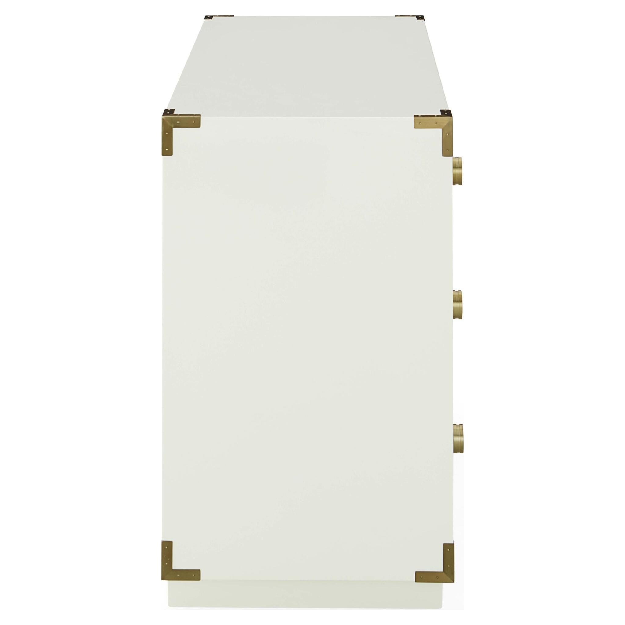 Die GALA CHEST Kommode von Jonathan Adler mit Hochglanzoberfläche und Messingdetails