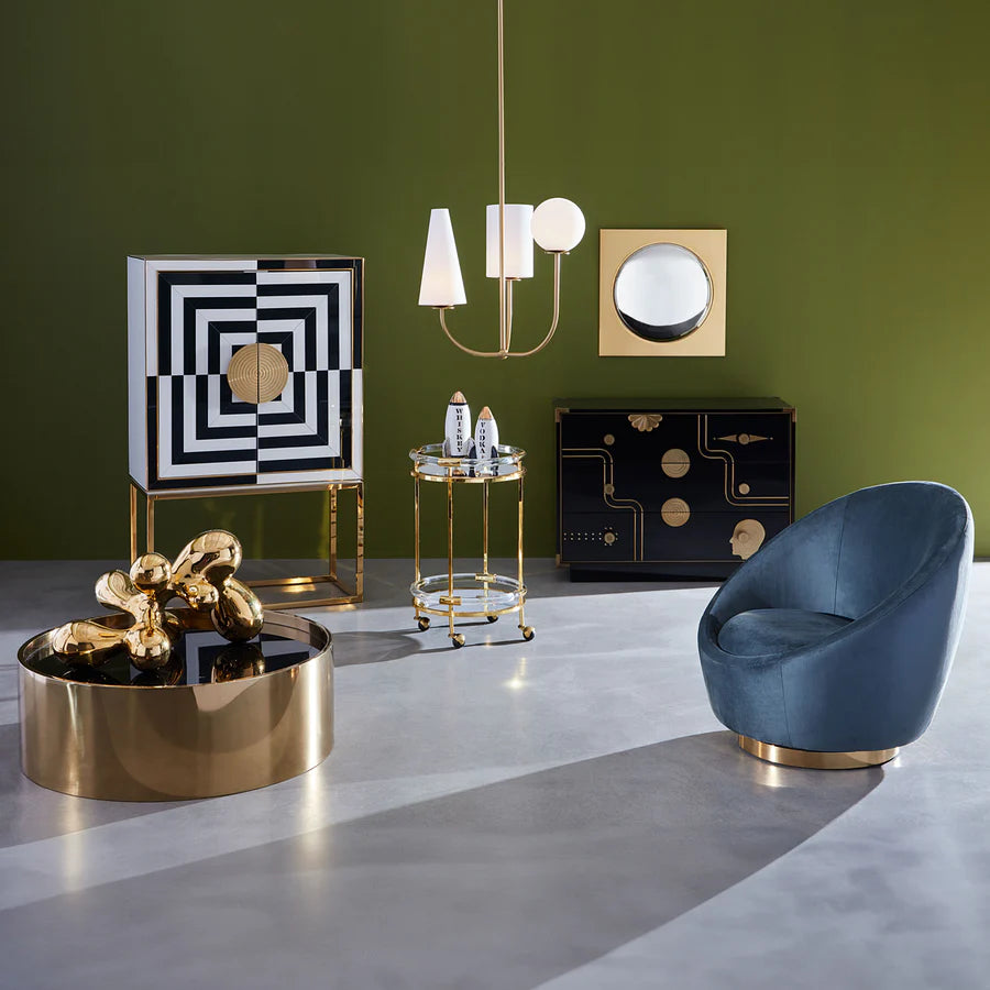 Die Gala Chest verleiht mit ihrem schwarzen Finish jedem Ambiente eine anspruchsvolle, zeitlose Note.