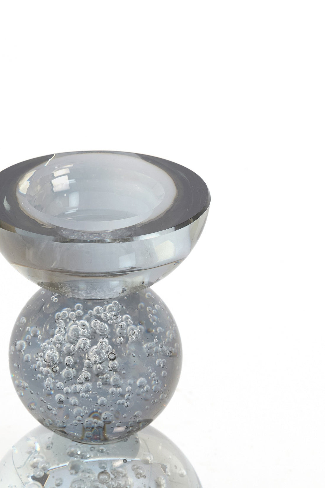 Moderner Glas Kerzenständer mit runder Formgebung