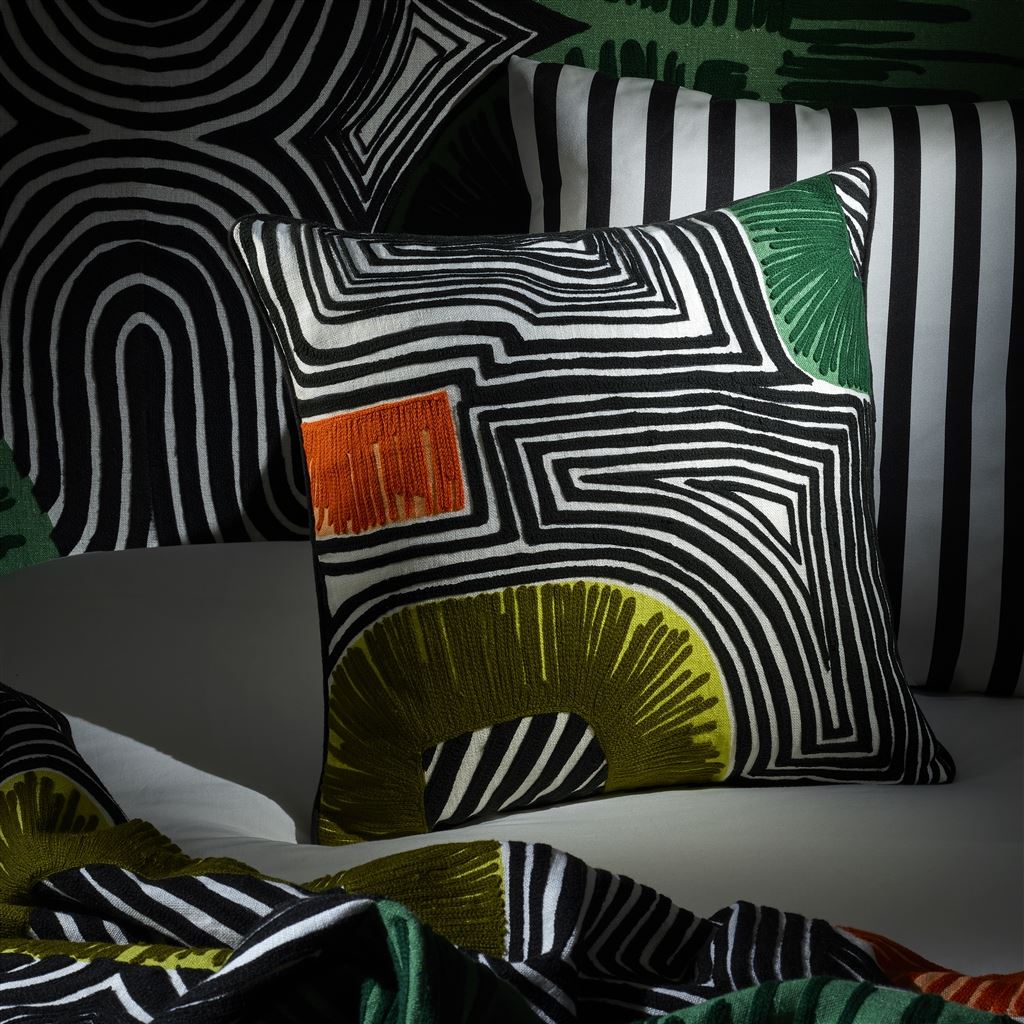 Kissen AUX BAUX CYPRES von Christian Lacroix