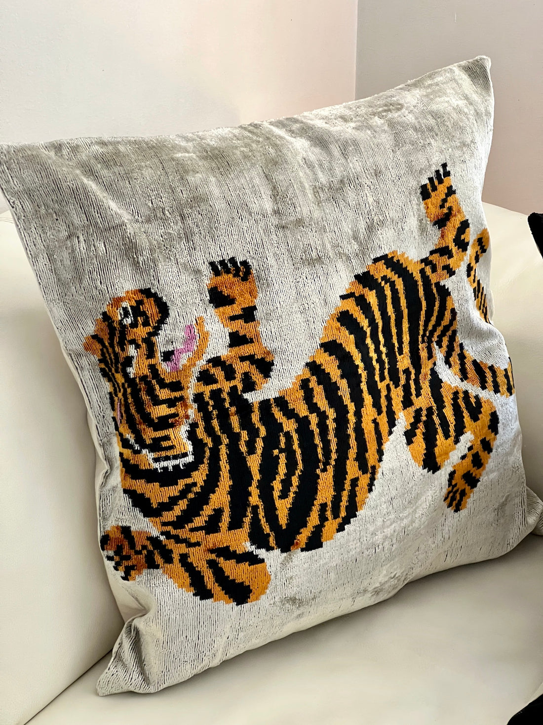 Luxuskissen „Royal Tiger“ (Nude)