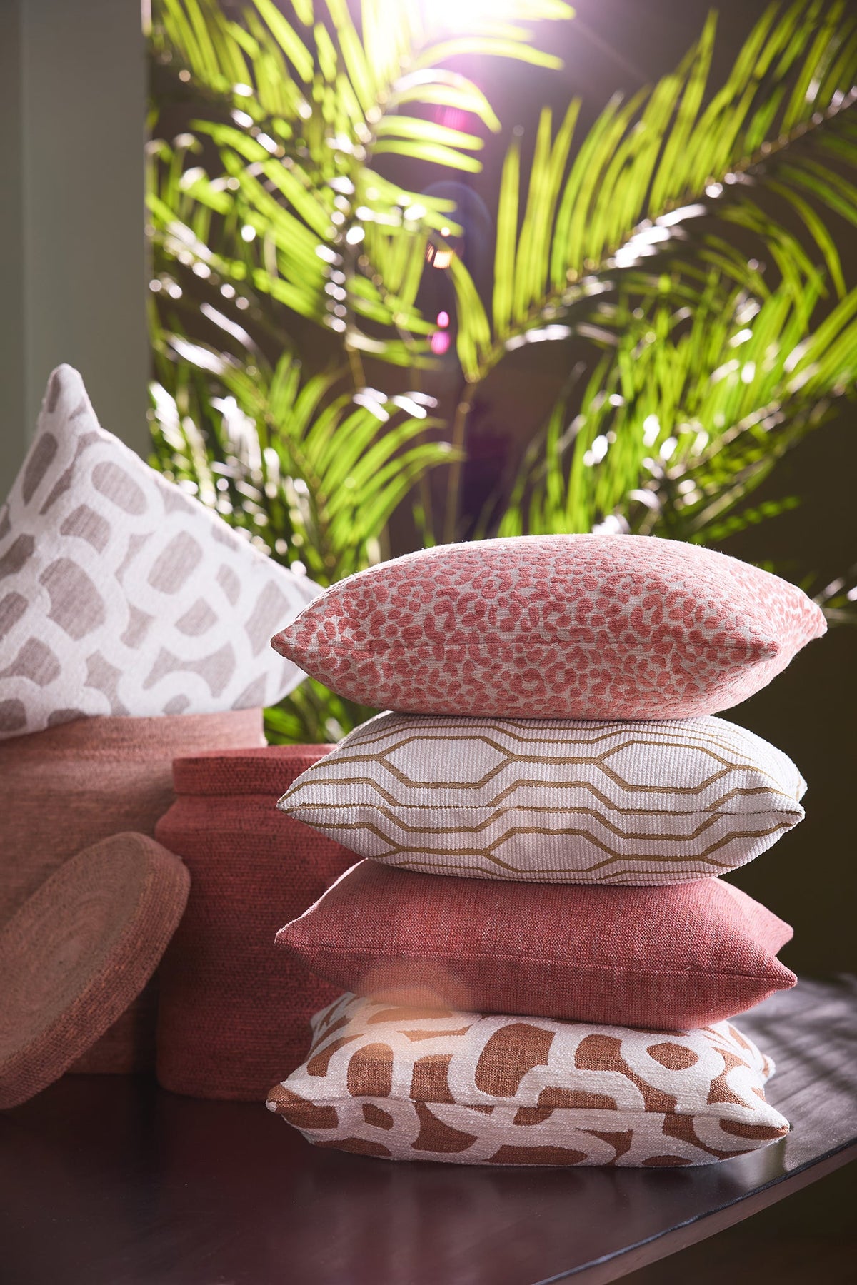 Korb BETANIA 2er-Set Ø 25 × 32,5 cm & Ø 33 × 38 cm von Light & Living in Hellrosa-Rosa
