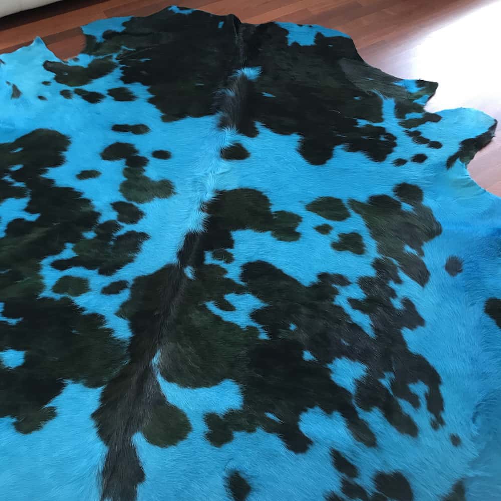 Kuhfell Teppich tricolore Türkis