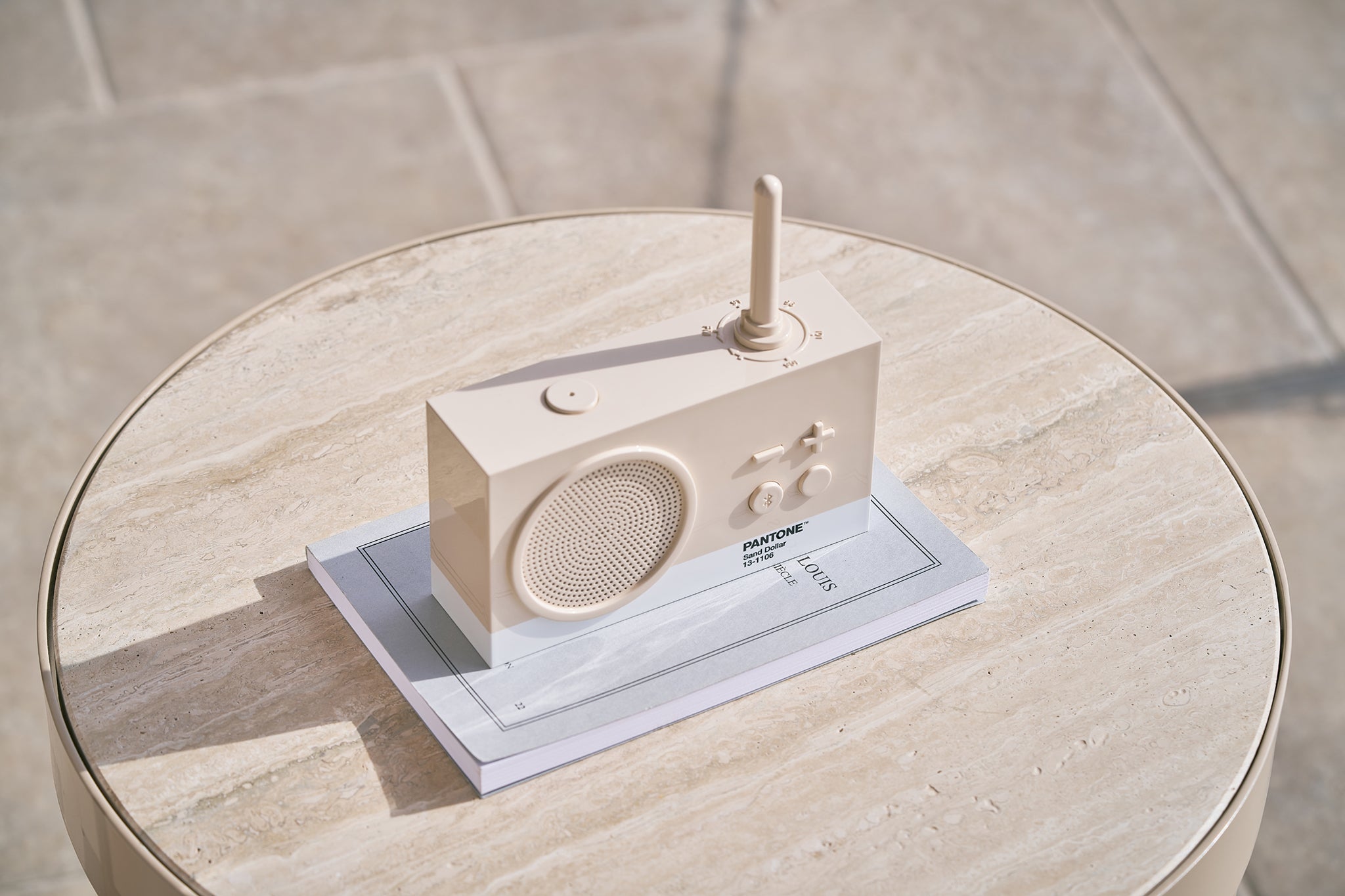 Lautsprecher THYKO 3 Lexon x Pantone vers. Farben