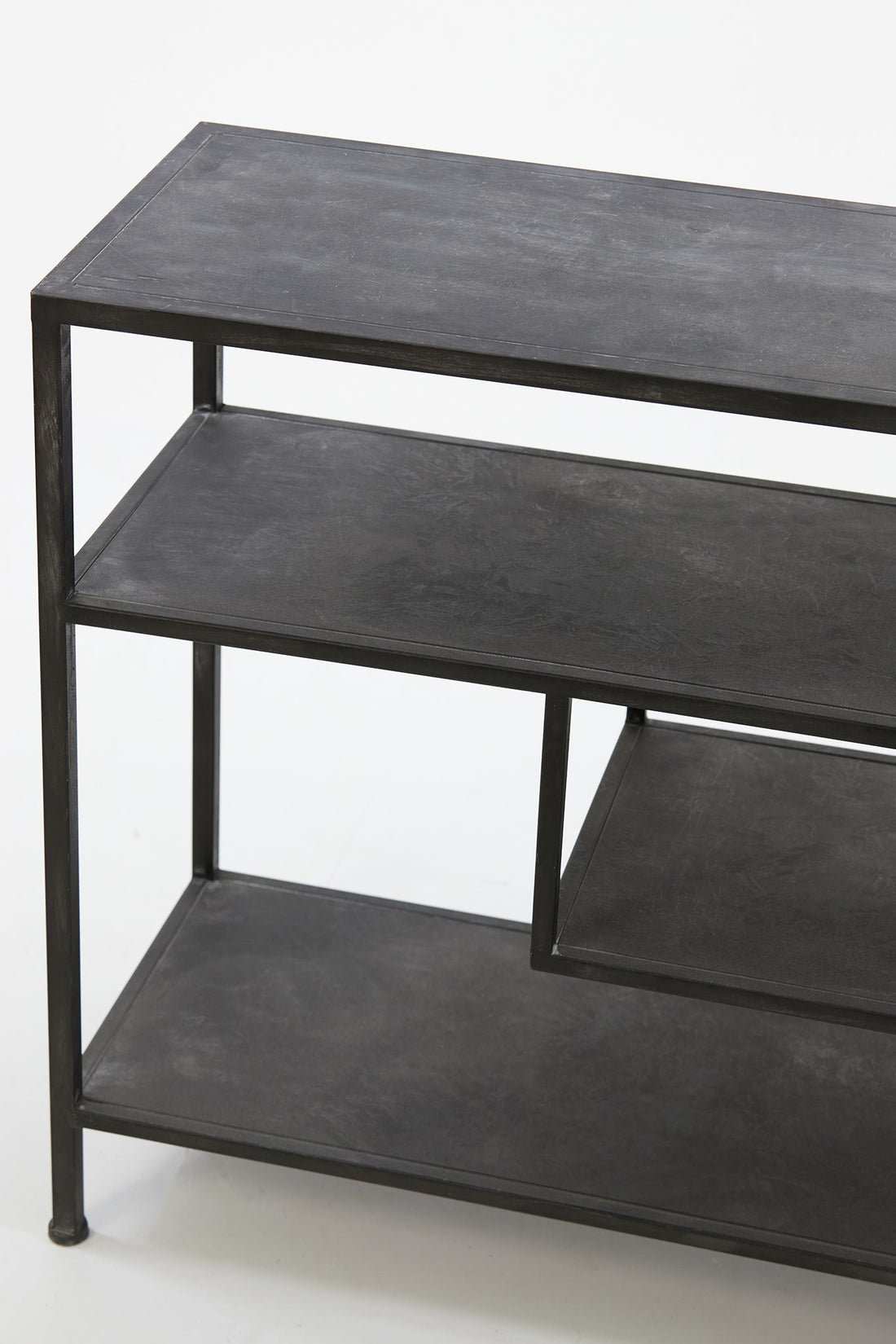Sideboard YLAYA antik schwarz von Light & Living