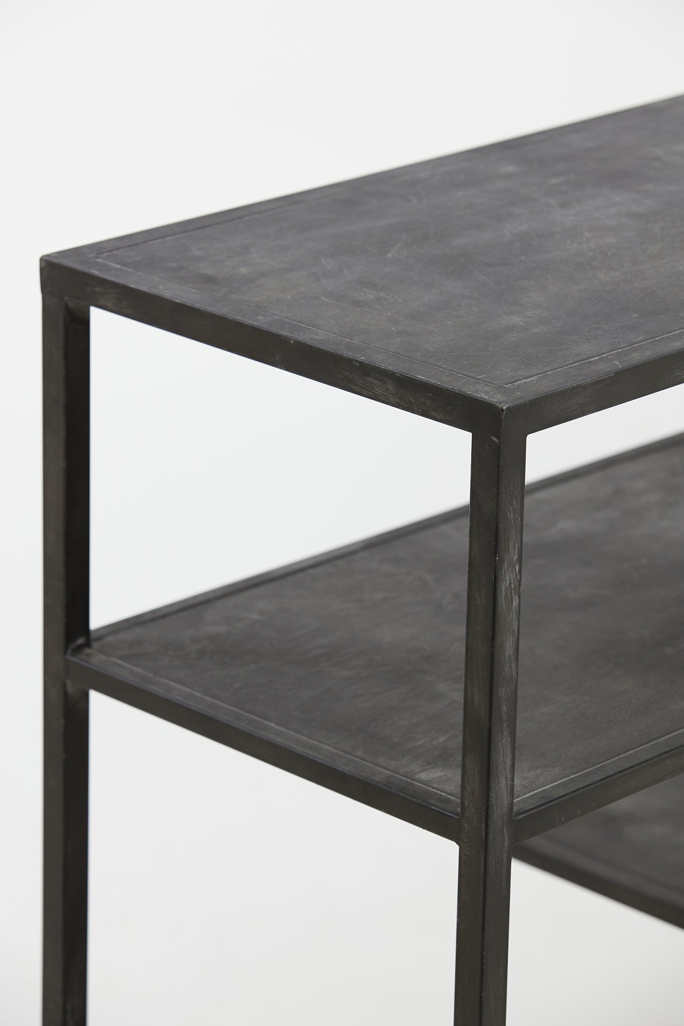 Sideboard YLAYA antik schwarz von Light & Living