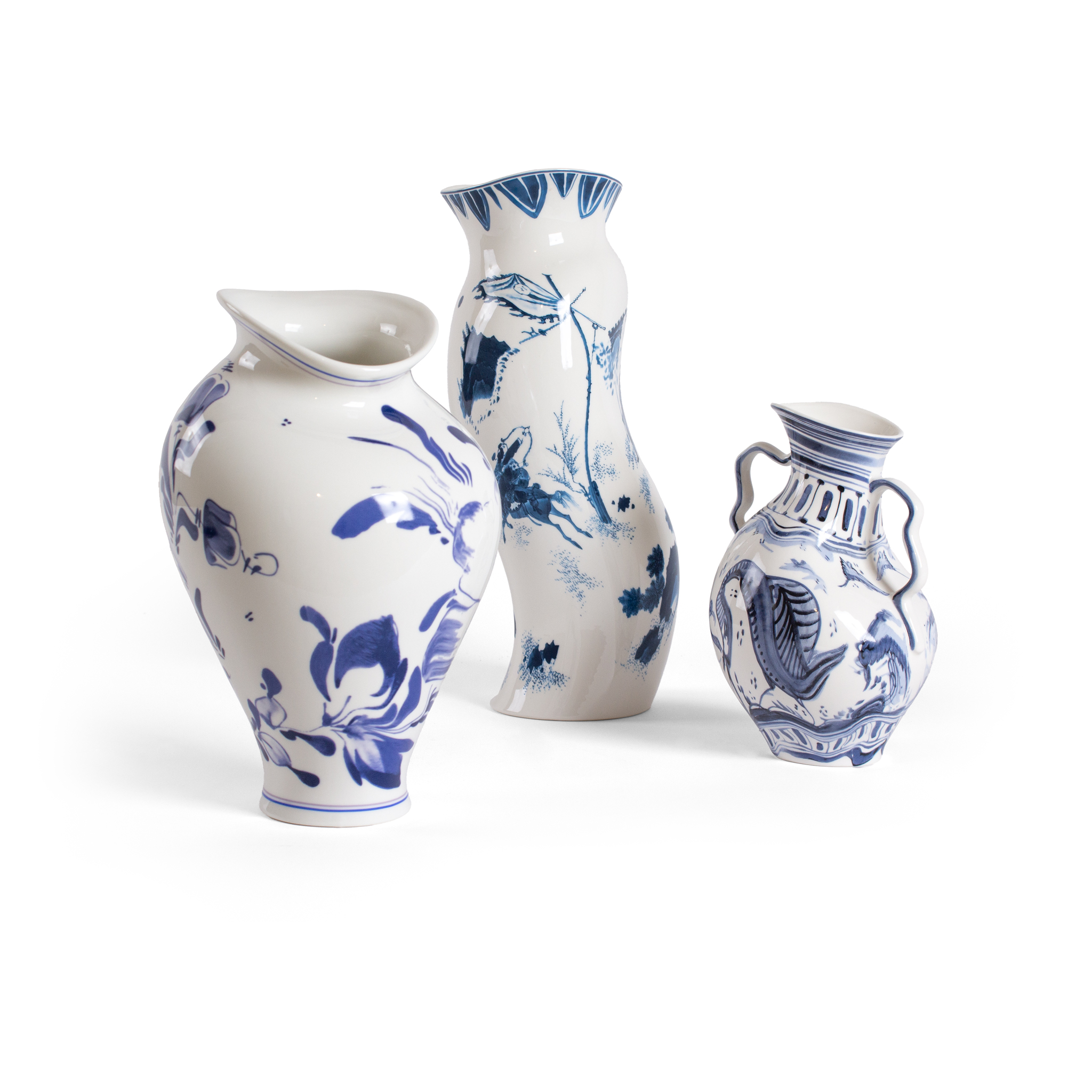 Seletti Porzellanvase mit gebogenem Hals und blauem Muster