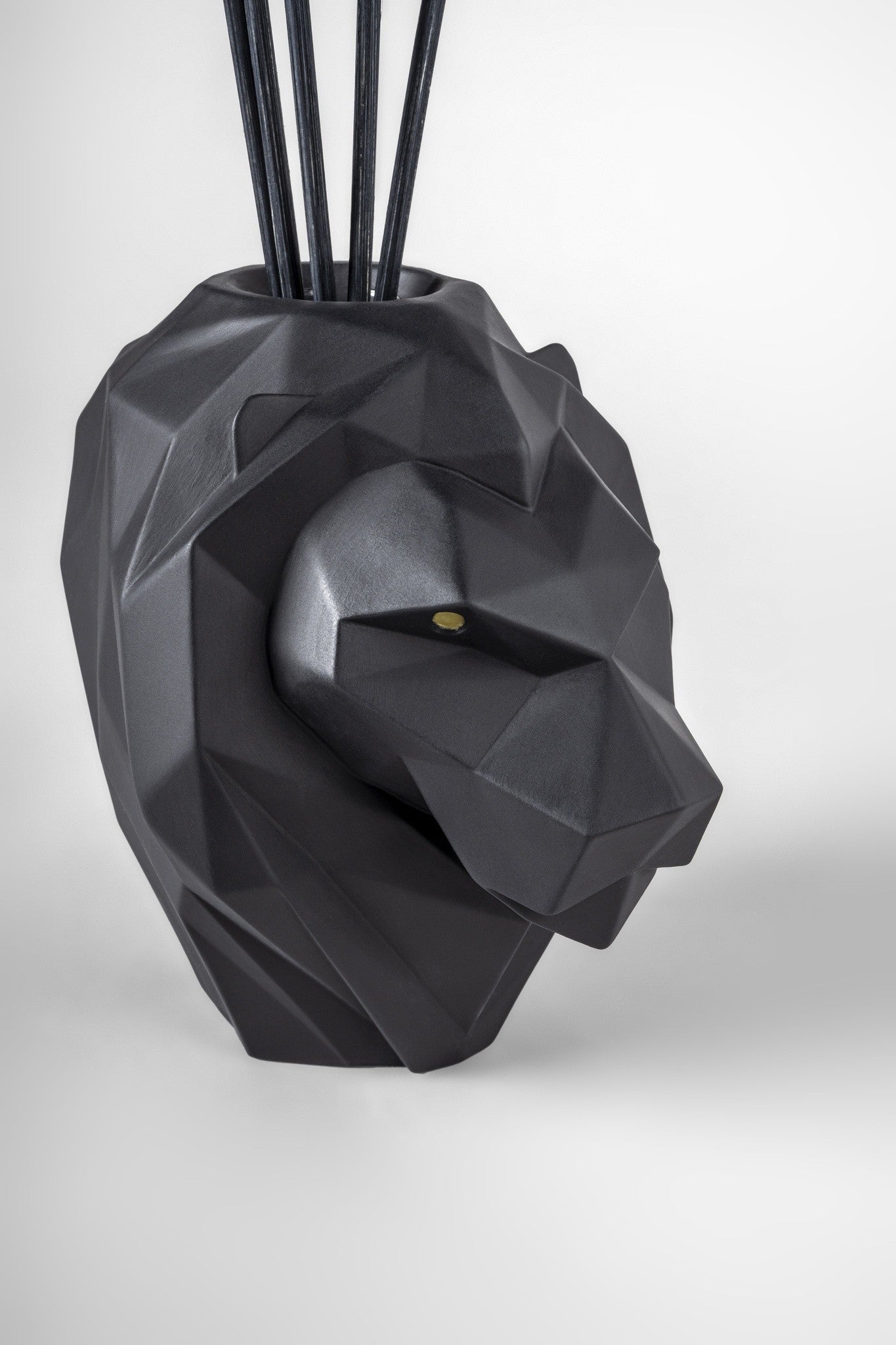 Kombination aus Duft und Design im Origami-Stil