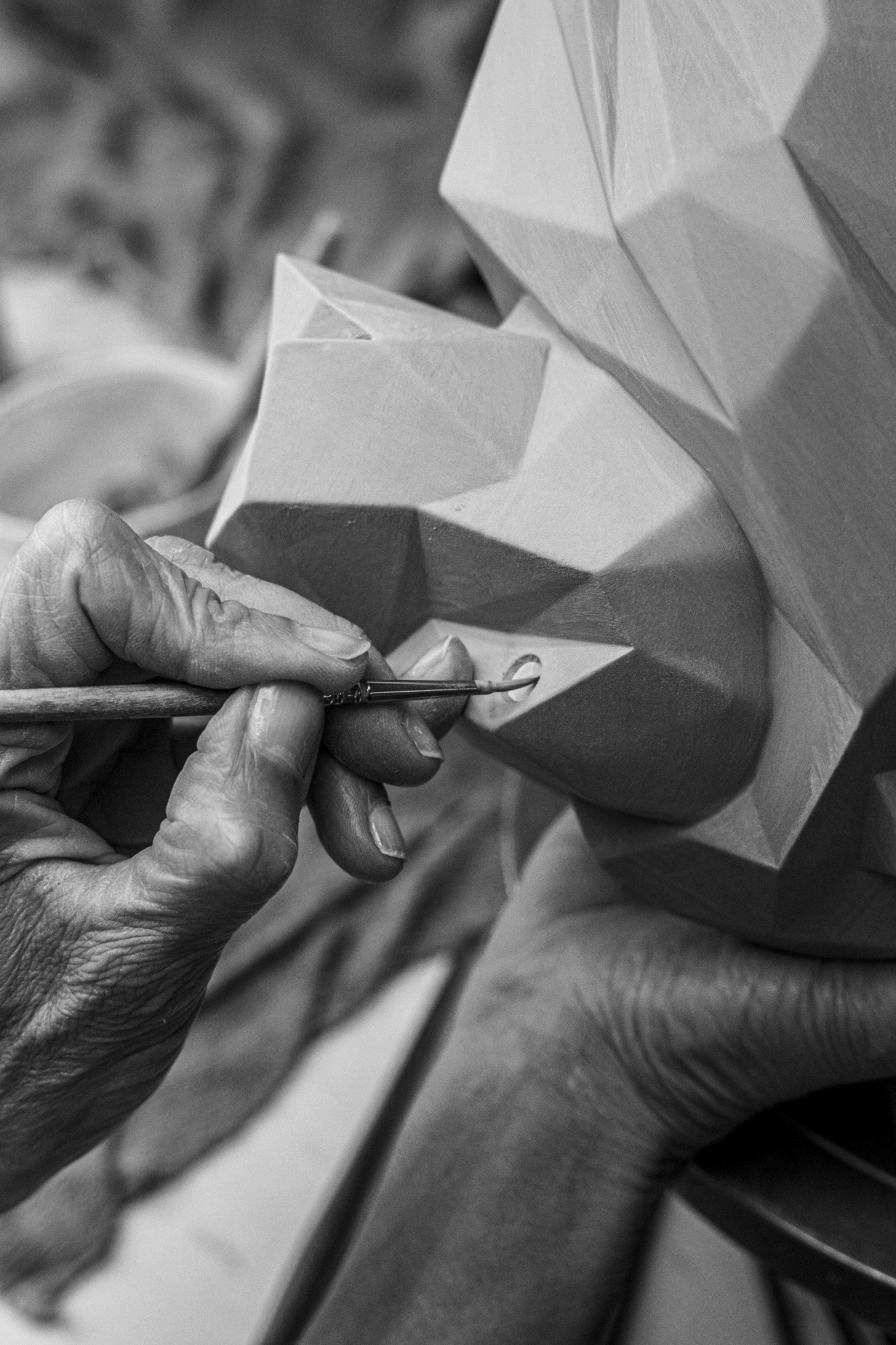 Duftobjekt LION im stilvollen Interior-Setting