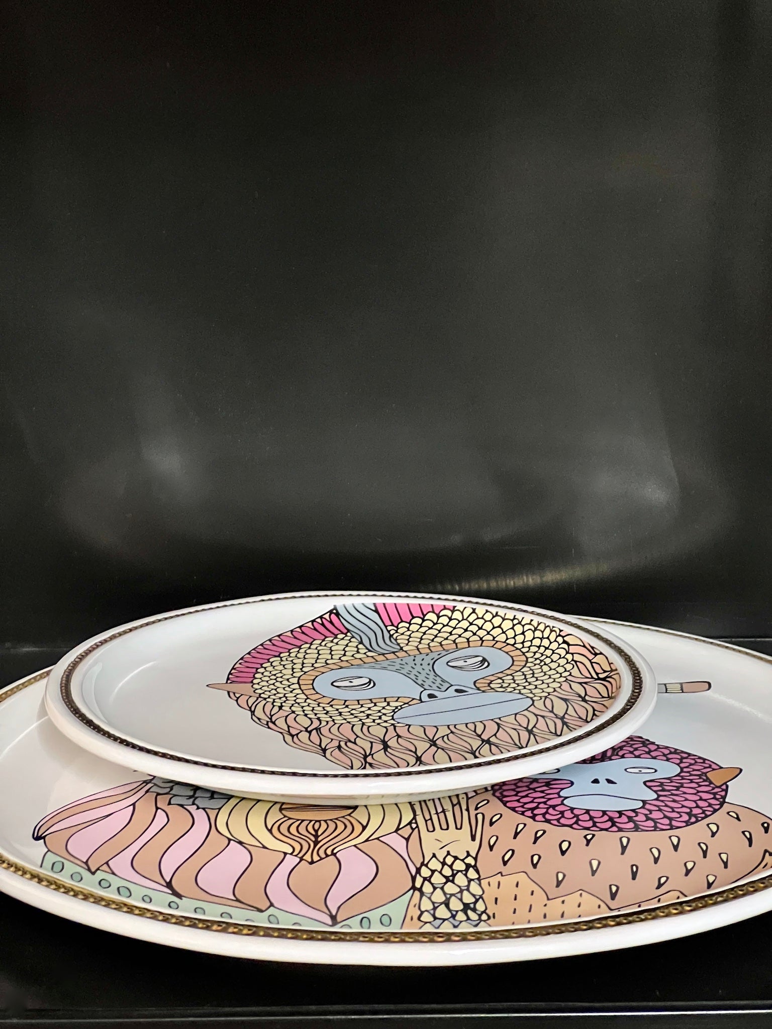 PRIMATES Dekoteller von Bosa, Keramik mit Goldrand