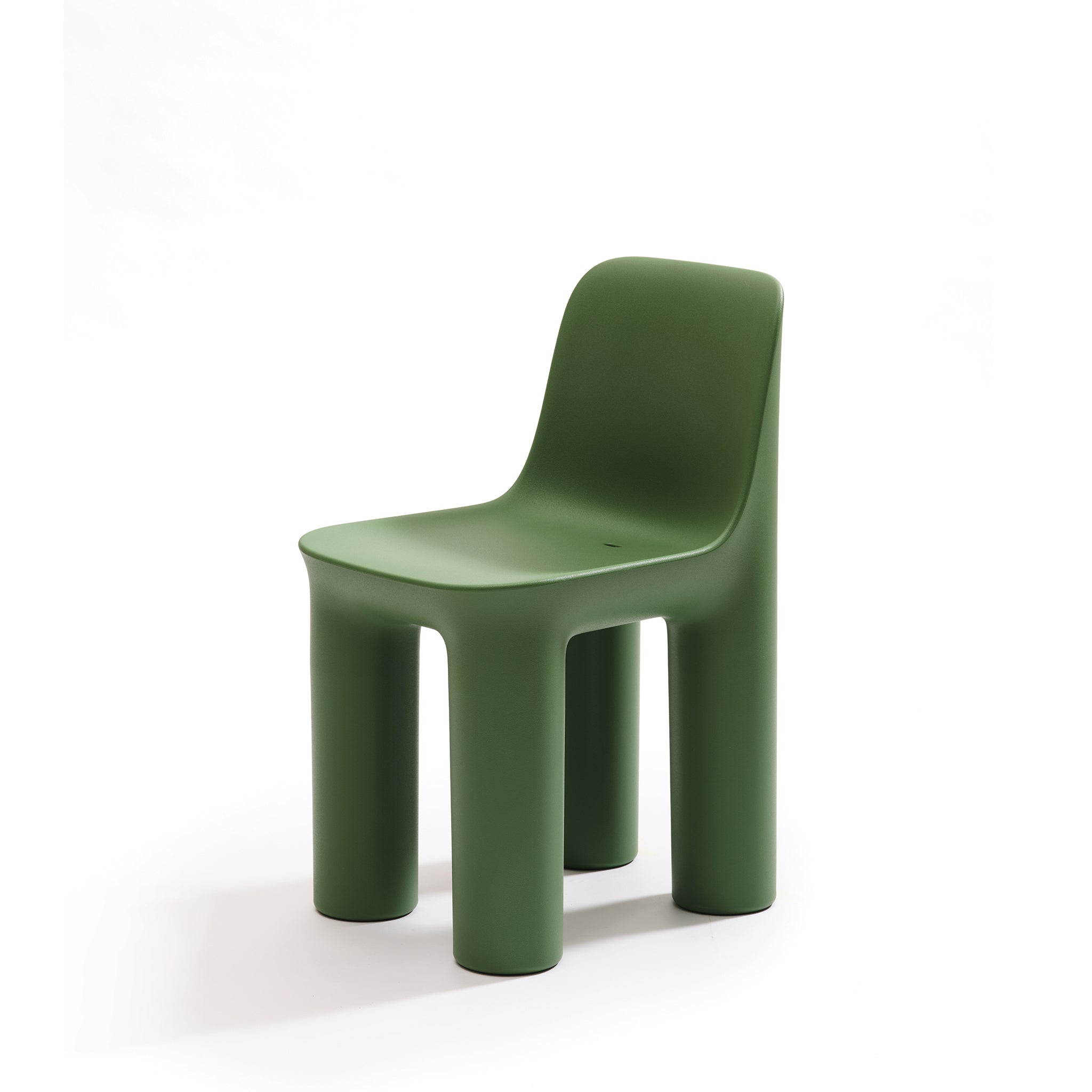 Outdoorstuhl TATA der Marke Qeeboo in balsam green