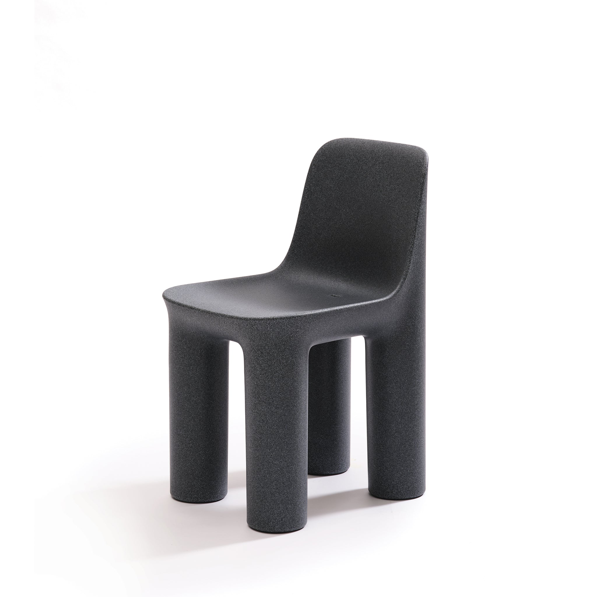 Outdoorstuhl TATA der Marke Qeeboo in black mix