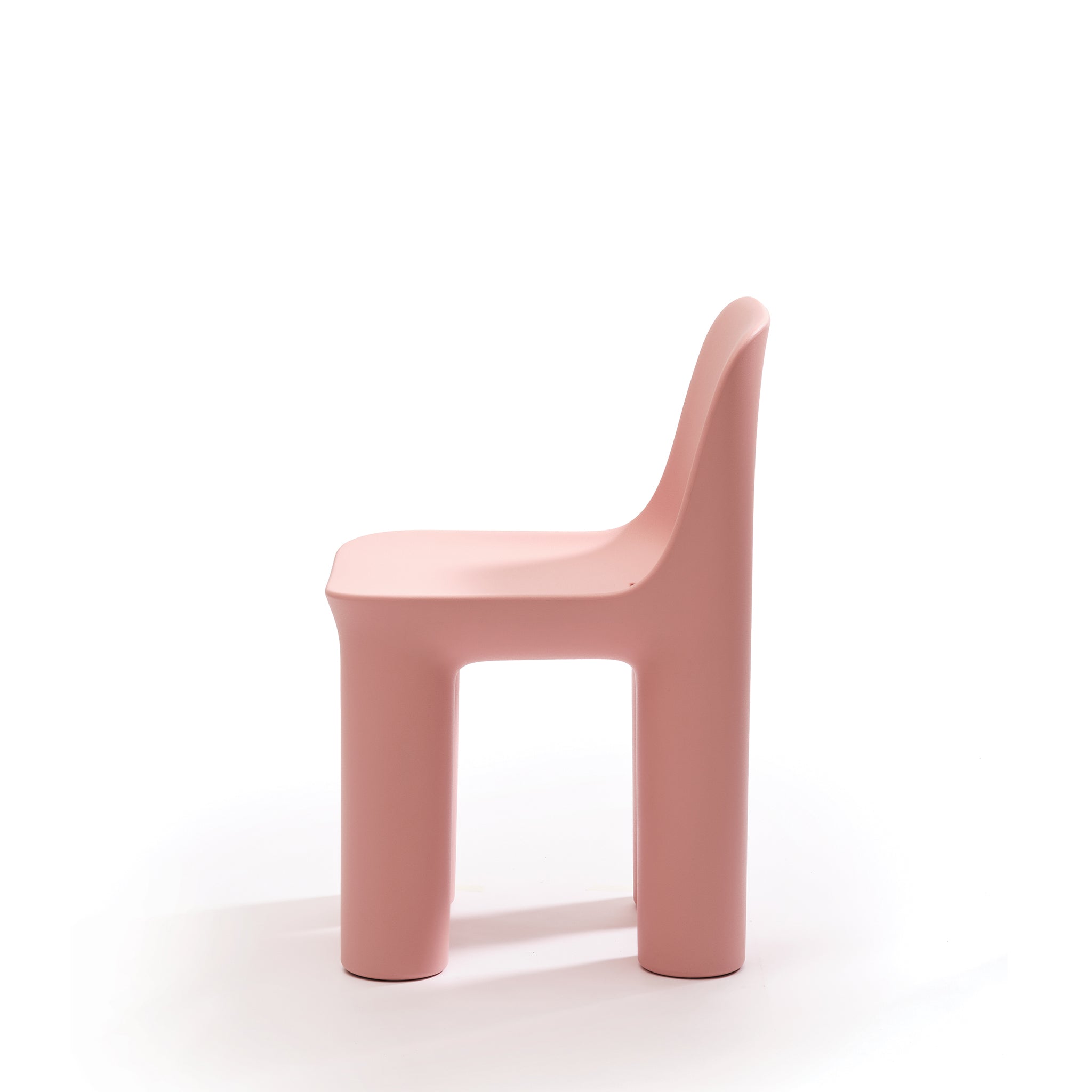 Outdoorstuhl TATA der Marke Qeeboo in pink
