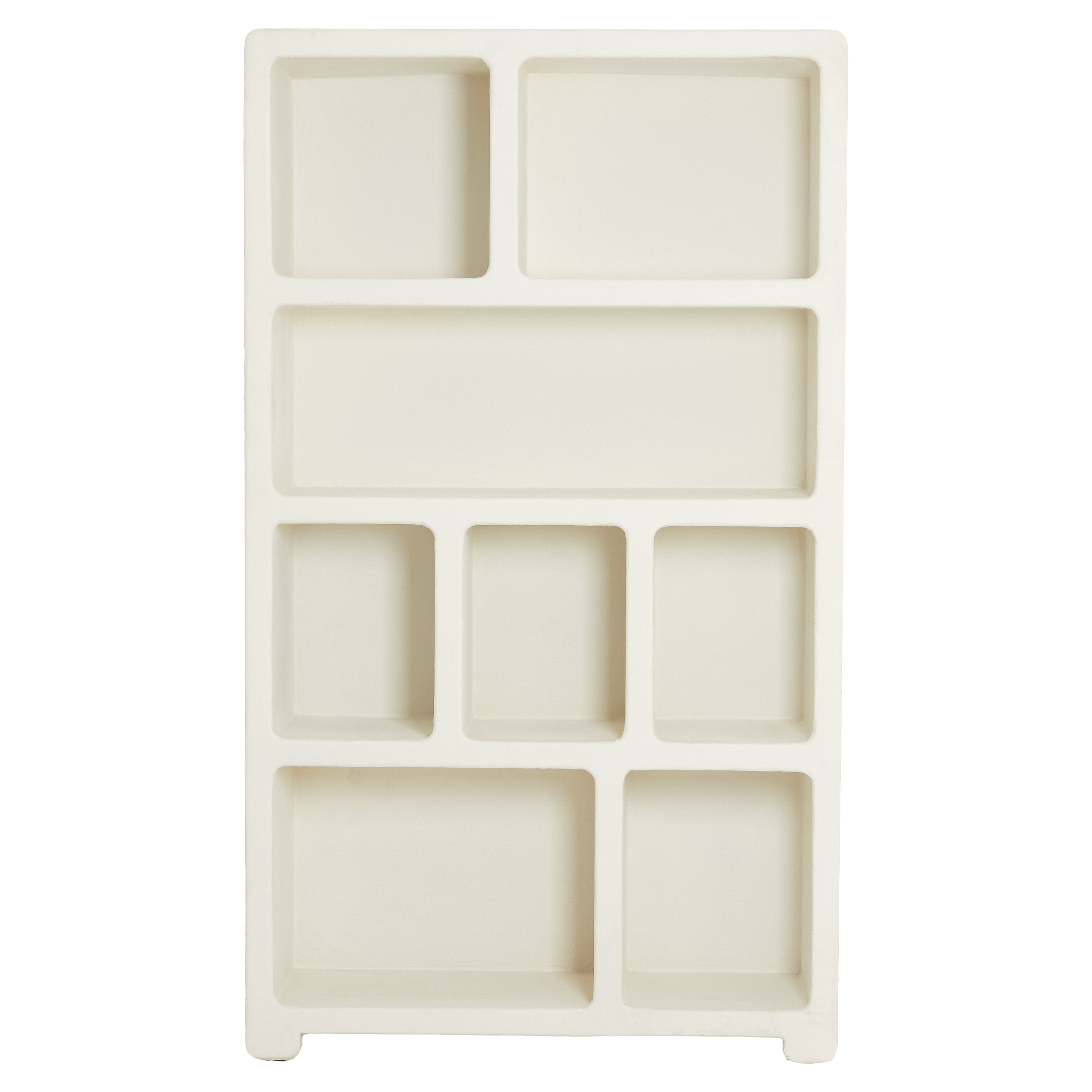 Ansicht des hohen NAHUA Schranks in Crème mit natürlichem Finish.