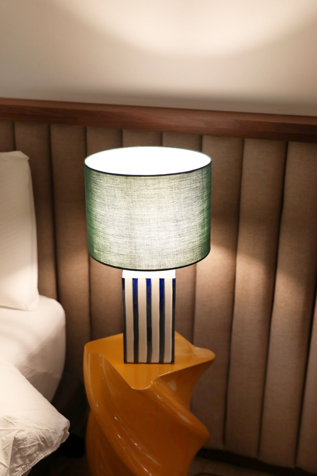 Schlafzimmer Dekoration - &k Amsterdam Tischleuchte „Streak“