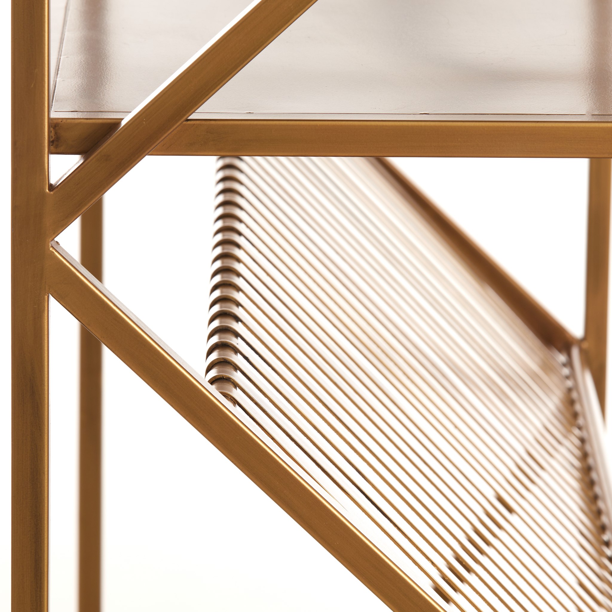 "Ezra" Regal in Antik Bronze – Stilvolle Aufbewahrungslösung.