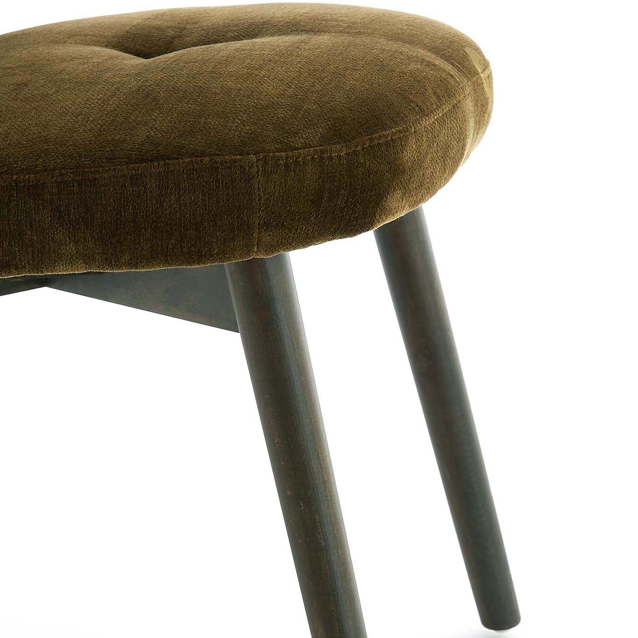 Samtstuhl mit Holzrahmen in Dunkelbraun – Modell SINOSA