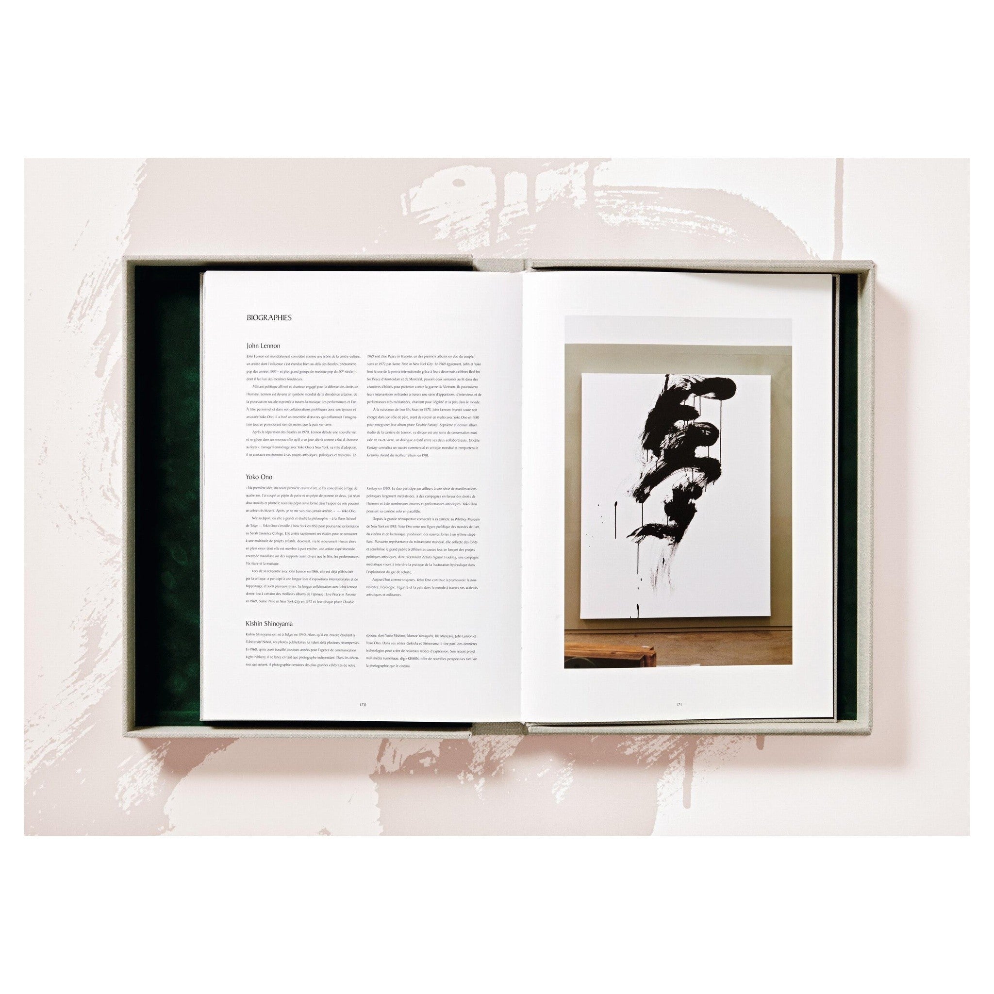 Großformatiger Leinenschuber mit ikonischem Porträt von Lennon und Ono