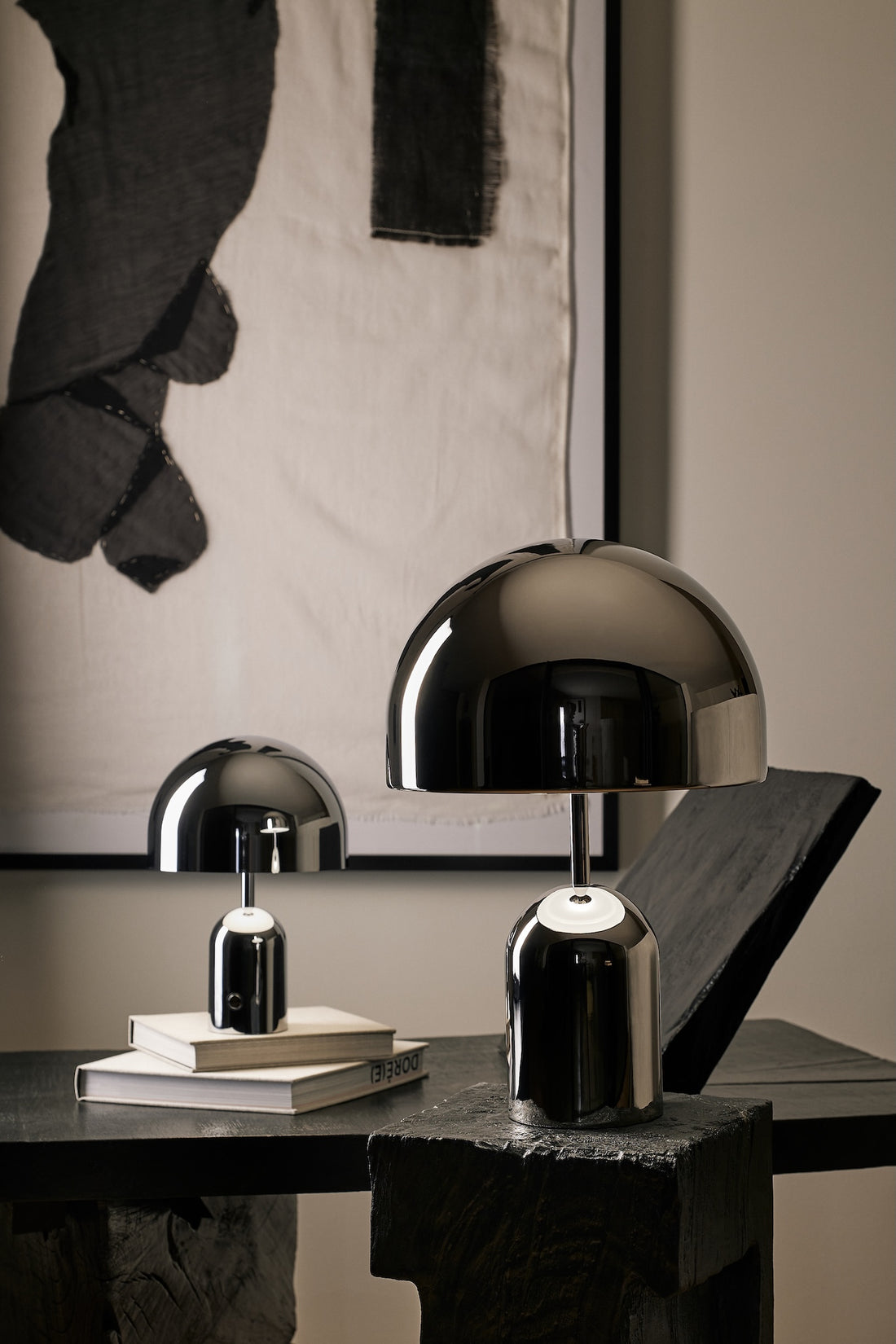 luxuriöses Interior Dekoration - Bell Table Light in High-Gloss Black