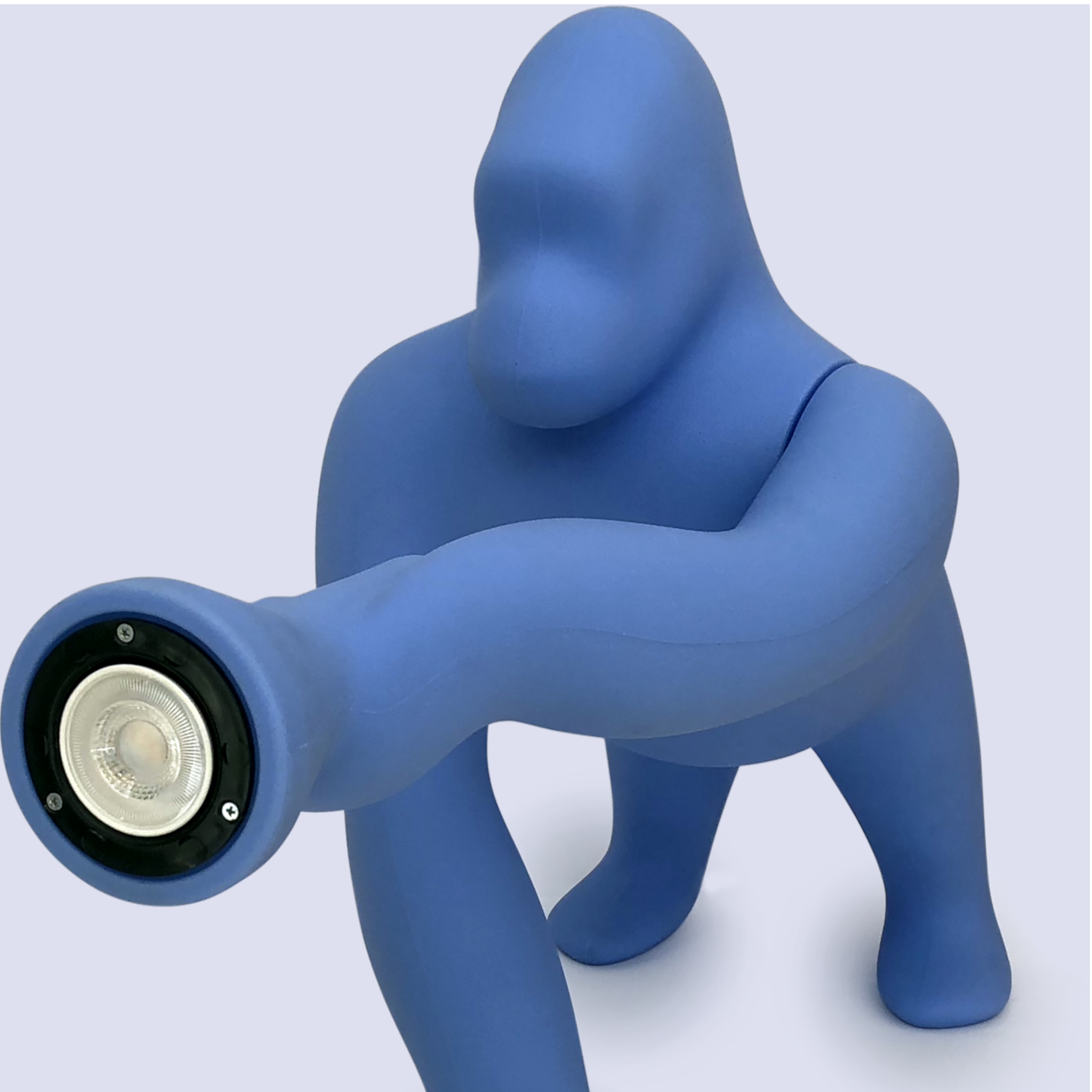 Designer-Gorilla mit Lichtquelle – moderne Lampe in Pastellblau