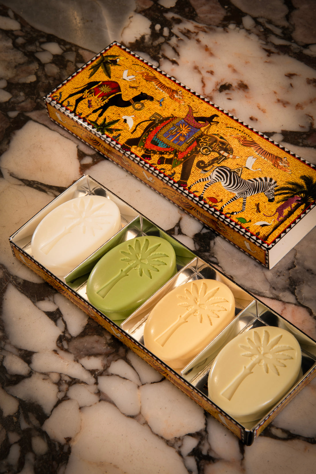 FLYING TIGER ASSORTED SOAP – 4 OLIVENÖLSEIFEN IN DESIGNBOX