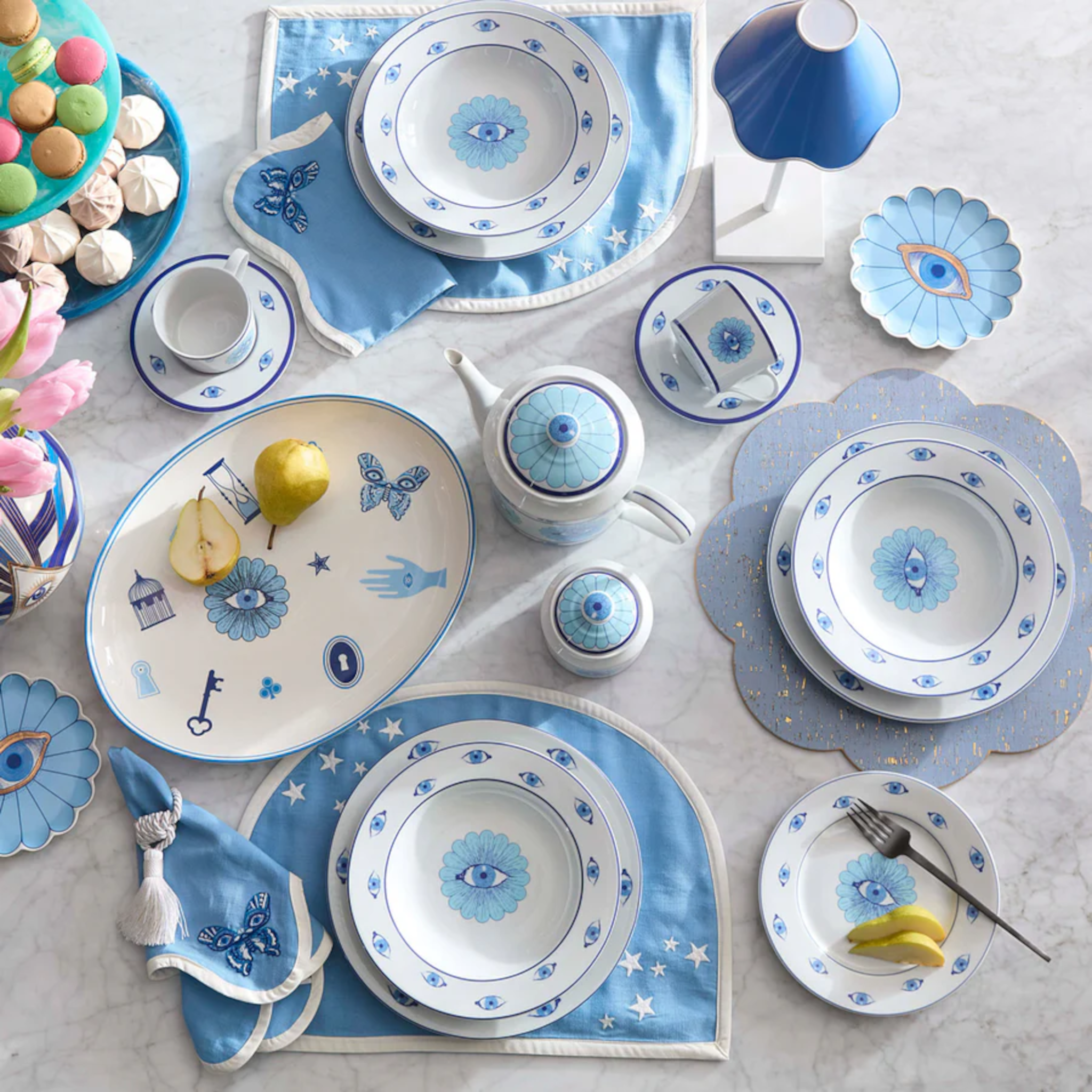 Designer-Zuckerbehälter mit glänzendem Finish und kunstvollen Details