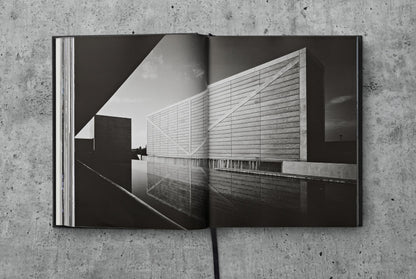 Architektur-von-Tadao-Ando-Lichtführung-und-Schatten