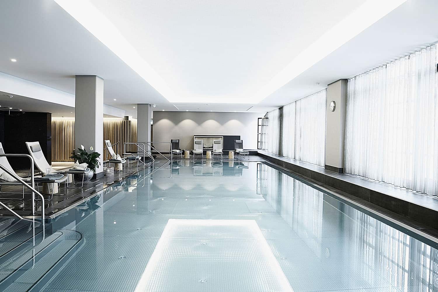 Elements Fitness und Wellness Pool