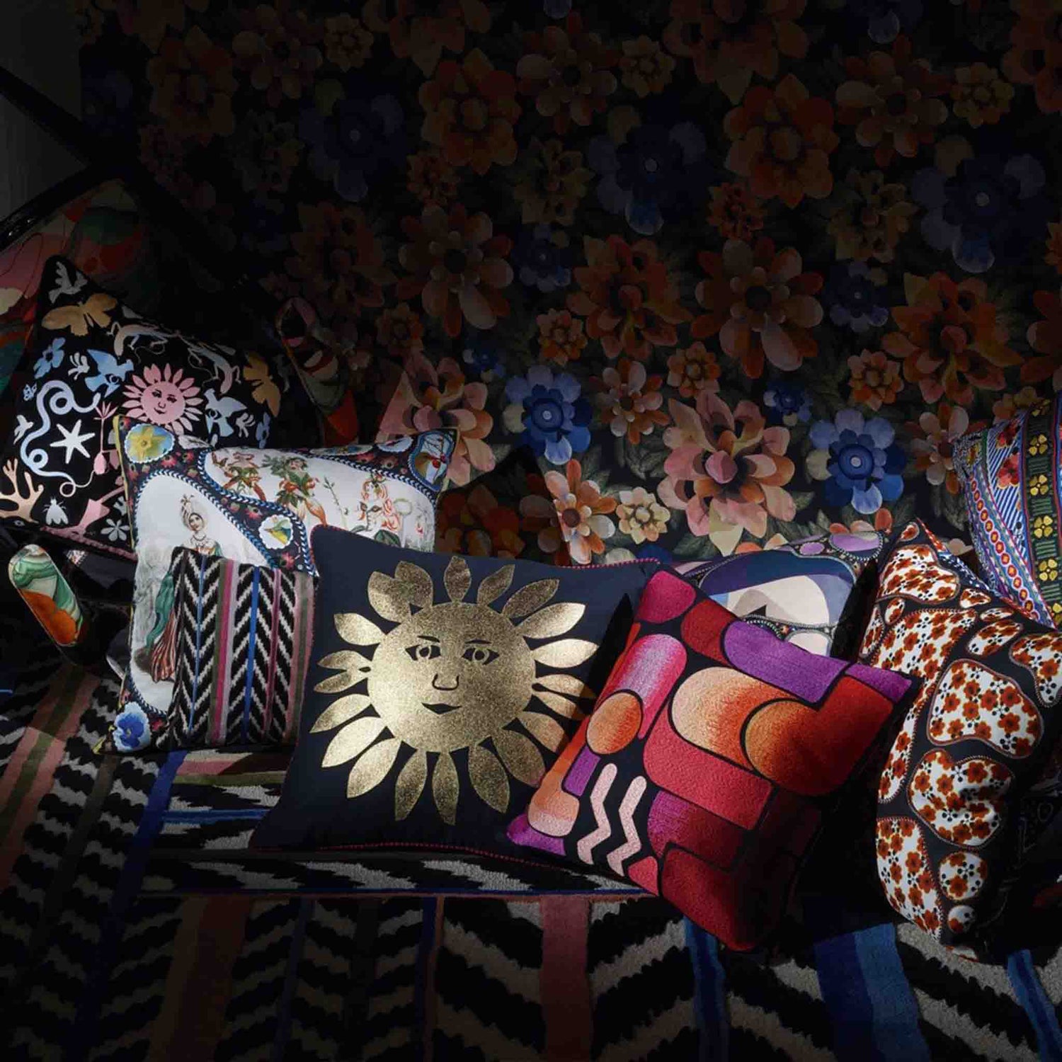 Kissen im Design von Christian Lacroix mit verschiedenen Motiven 