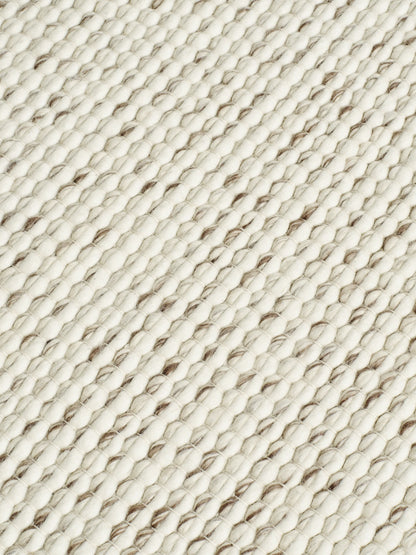 Loopy rug handwoven craftsmanship Detailaufnahme von handgewebter Verarbeitung aus Nordindien von Tom Dixon