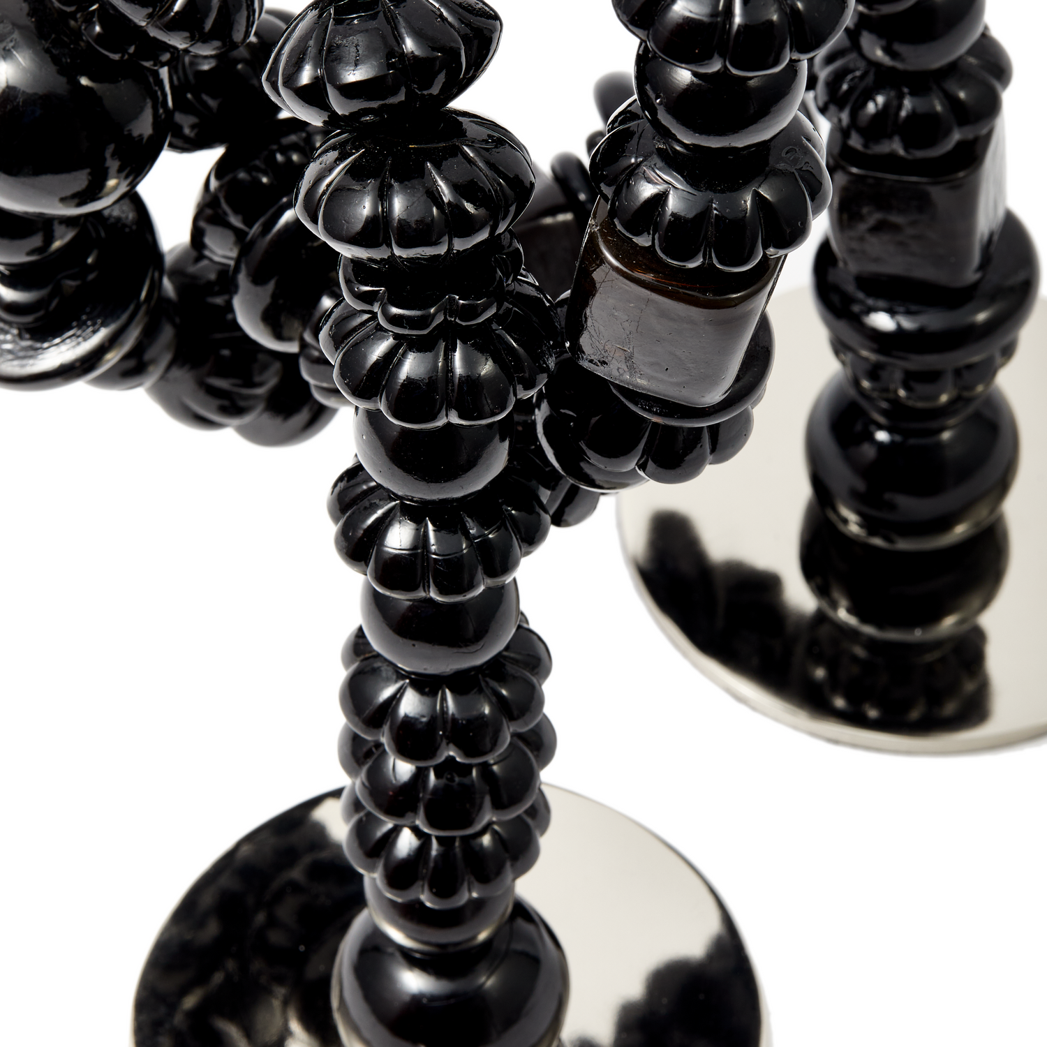 Detailansicht des Pols Potten Beads-Kerzenhalters aus Glasperlen
