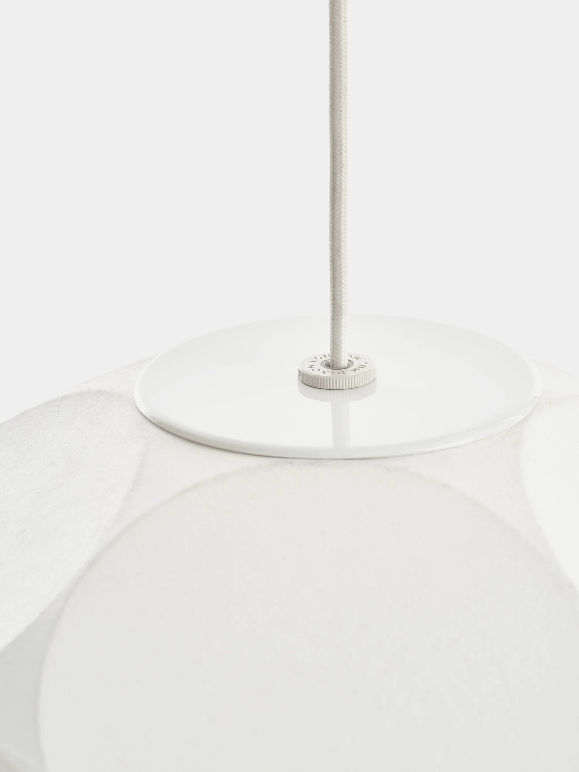Sanft leuchtende Pendelleuchte mit gleichmäßigem Ambientelicht