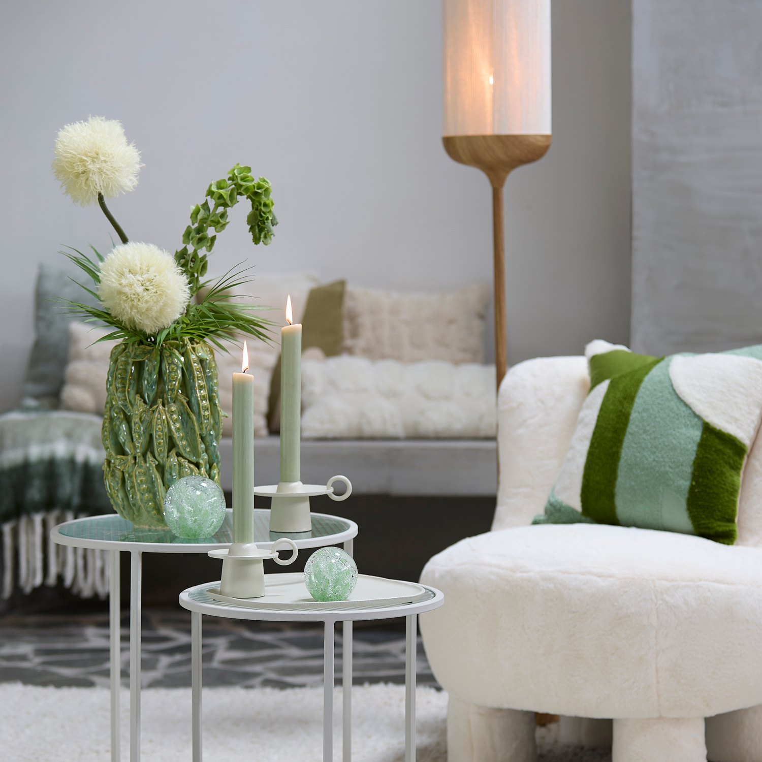 Dekorative Vase im Erbsenschoten-Design von Light &amp; Living
