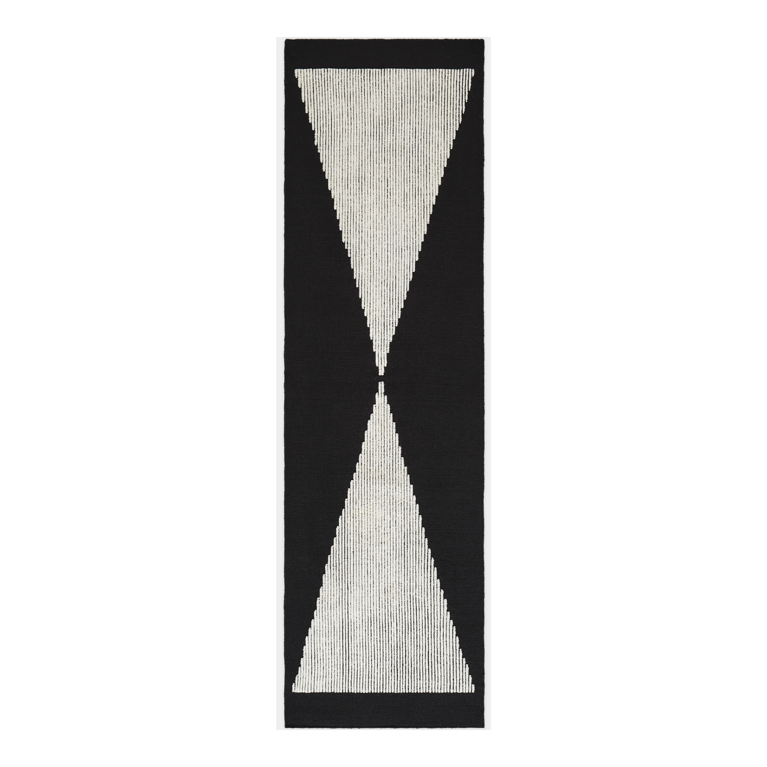 Wedge Rug in schwarz-weiß Naturwolle in voller Ansicht als handgefertigter Design Teppich