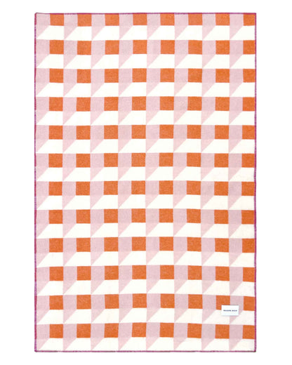 Wolldecke von Maison Deux in den Farben Pink, Karotte und Weiß - aufgeschlagen