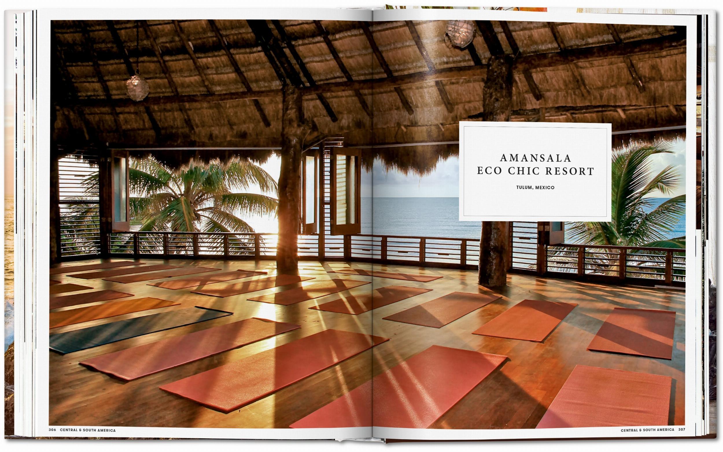Yoga am Strand von Tulum im Amansala Retreat mit Verbindung von Meer und Bewegung.