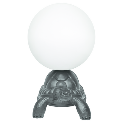 Qeeboo Designleuchte in Schwarz mit LED-Globus auf tierischer Basis