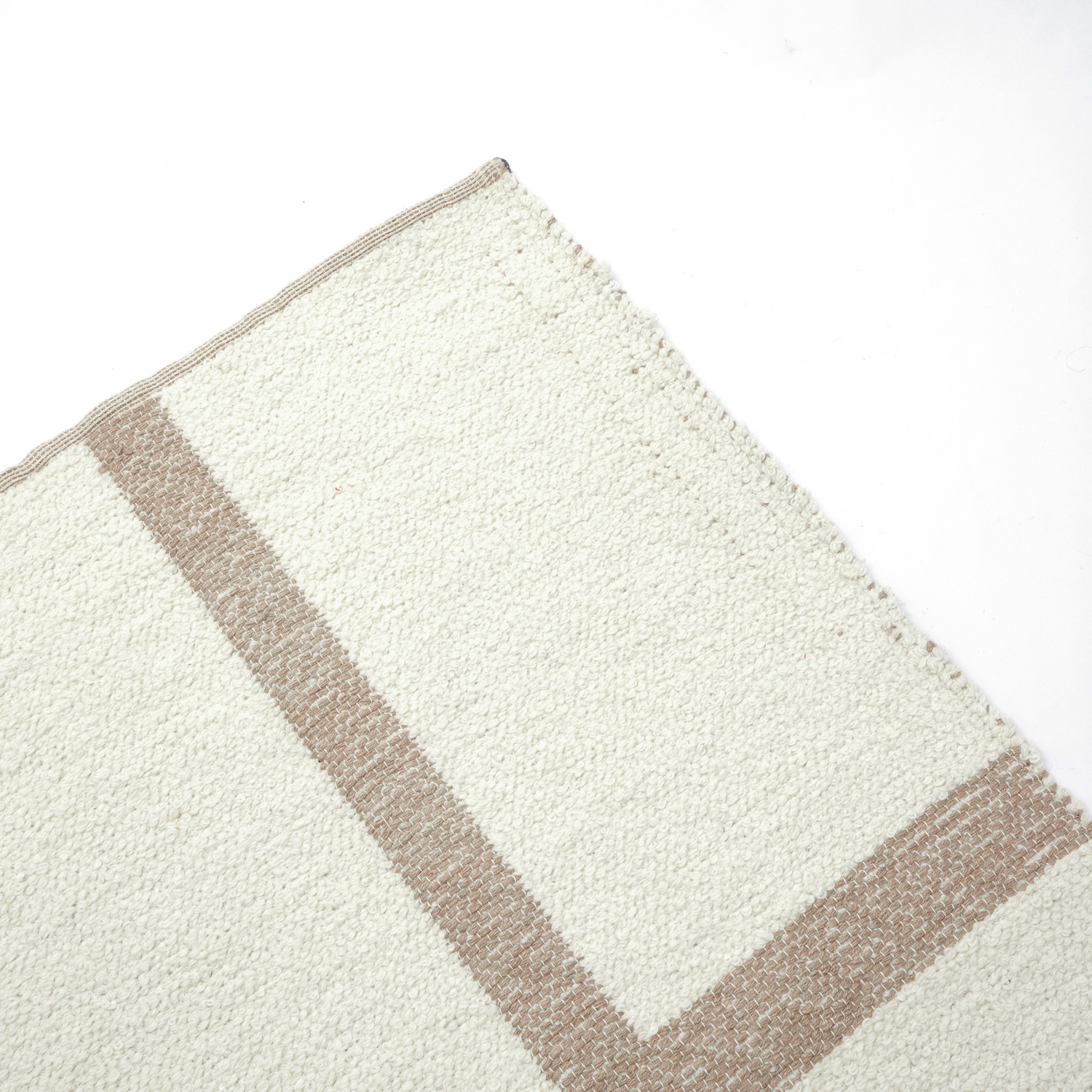 Rechteckiger Teppich in Crème und Naturell