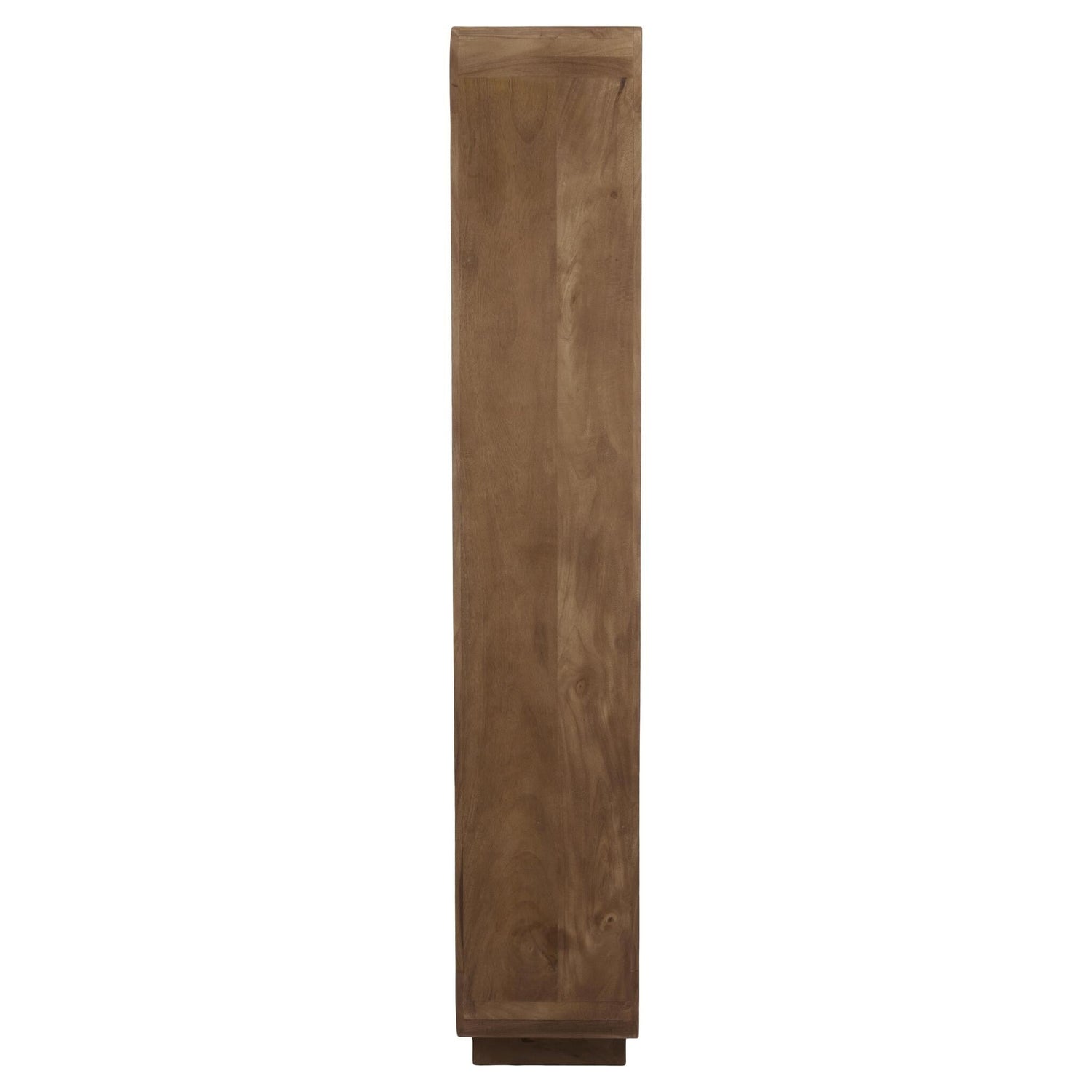 Elegantes Holzregal mit abgerundeten Kanten und hoher Form