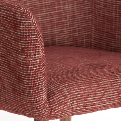 Komfortabler Stuhl "Blaine" mit hochwertigem Holz und Burgund-Bezug.