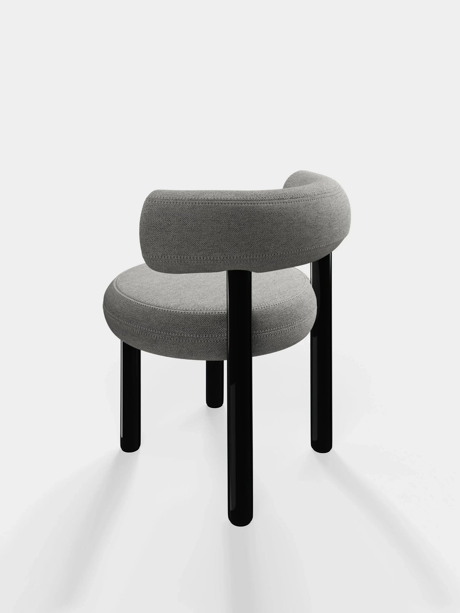 Grauer Designerstuhl für Wohnzimmer
